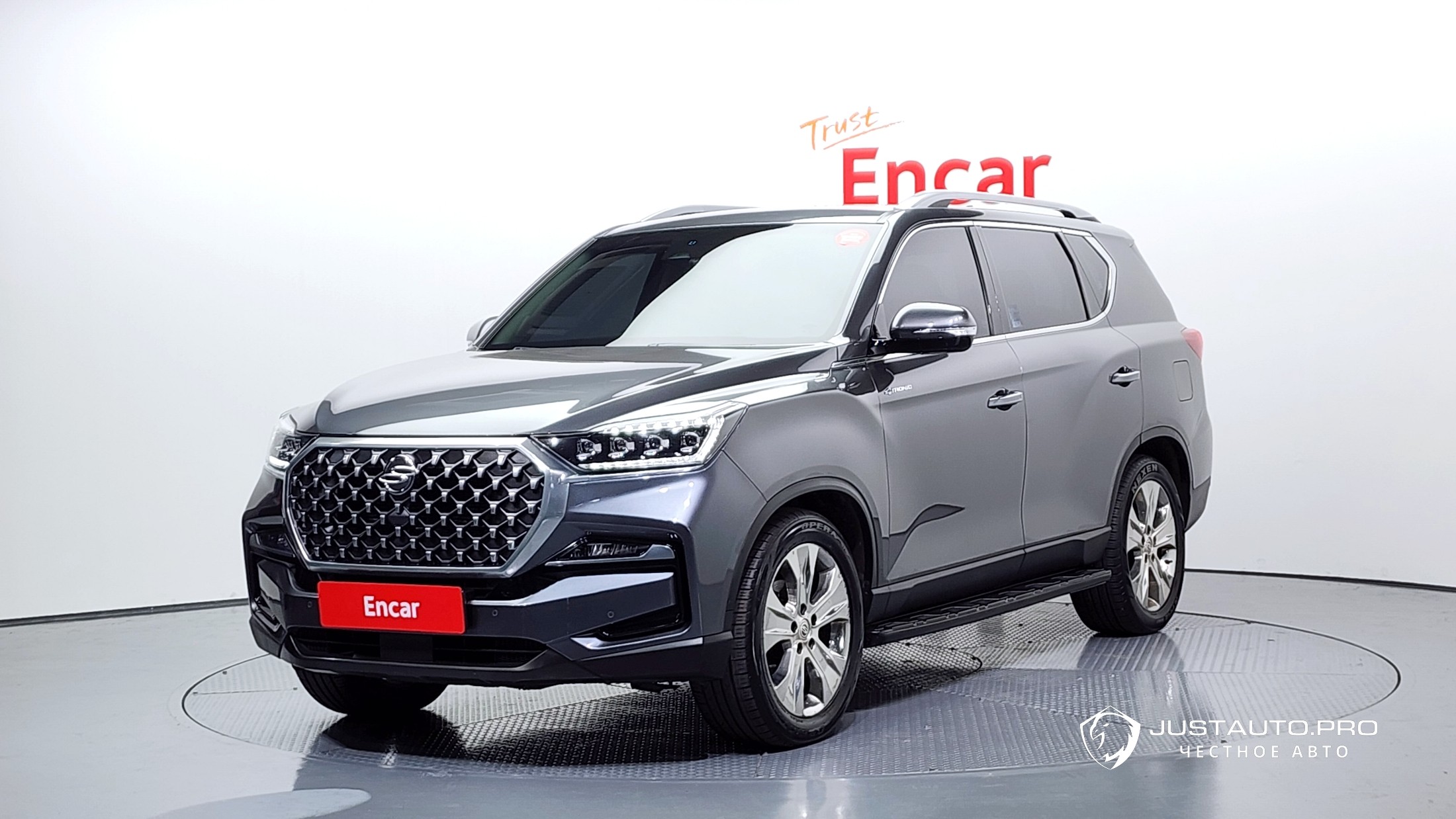 Автомобиль KG_Mobility_Ssangyong Rexton