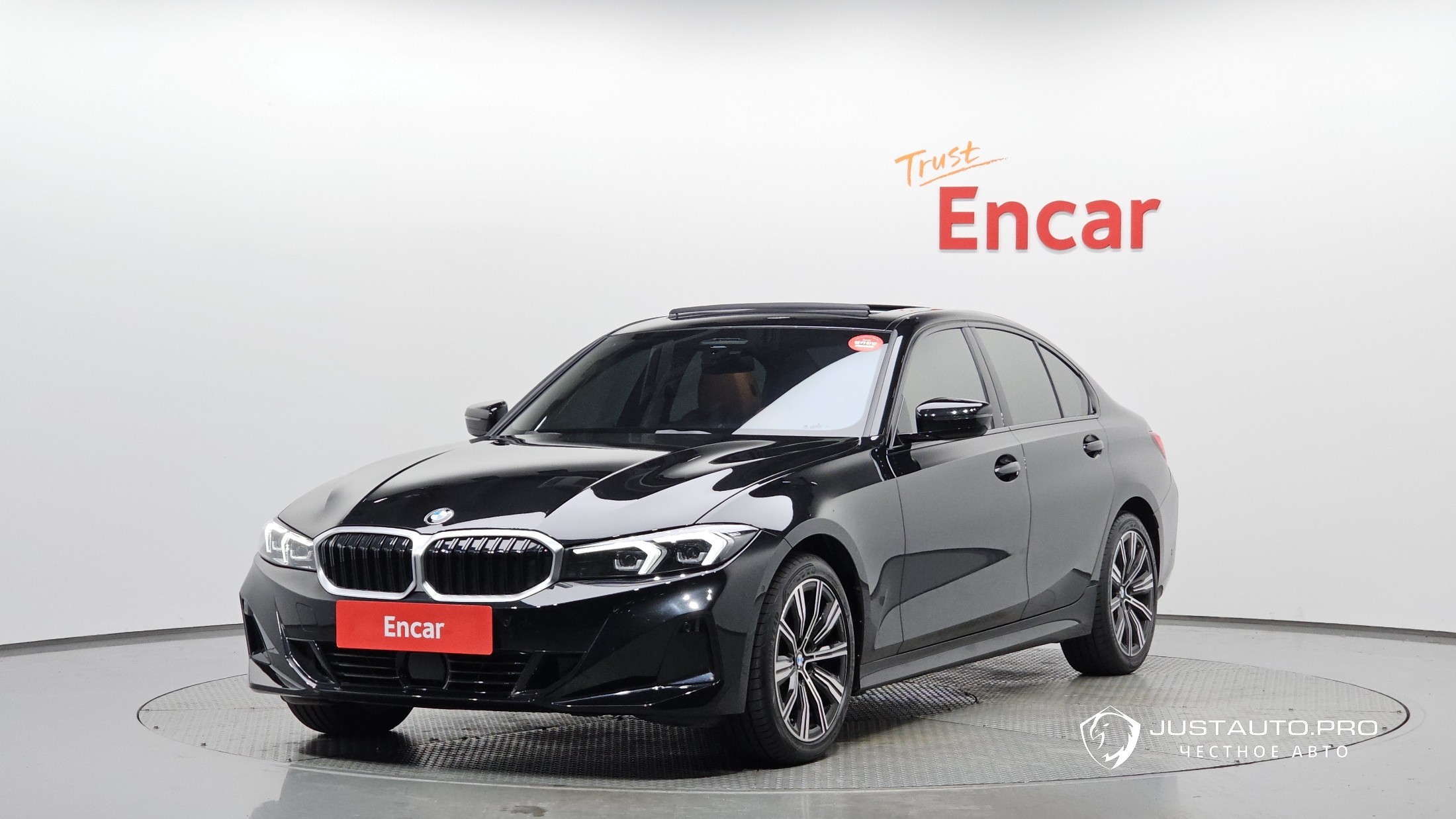 Автомобиль BMW 3-Series