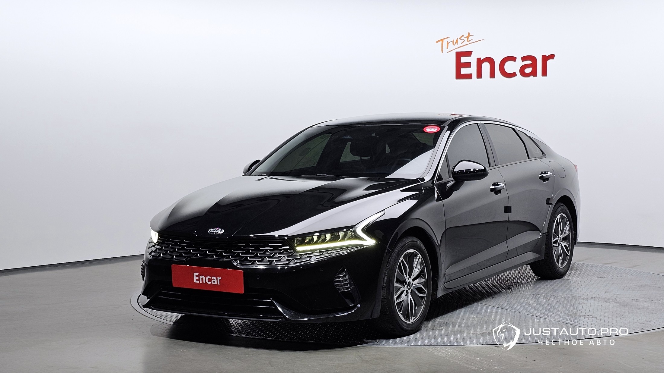 Автомобиль Kia K5