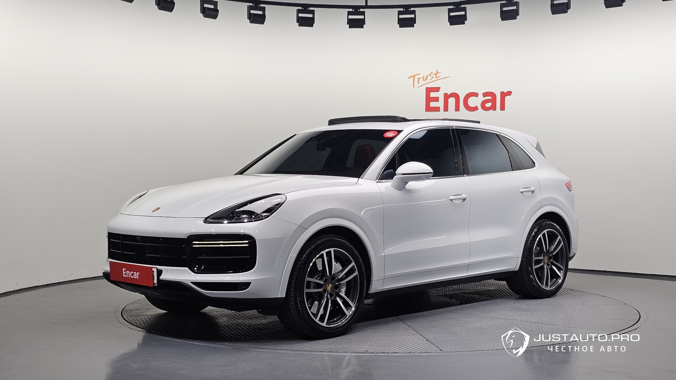 Автомобиль Porsche Cayenne