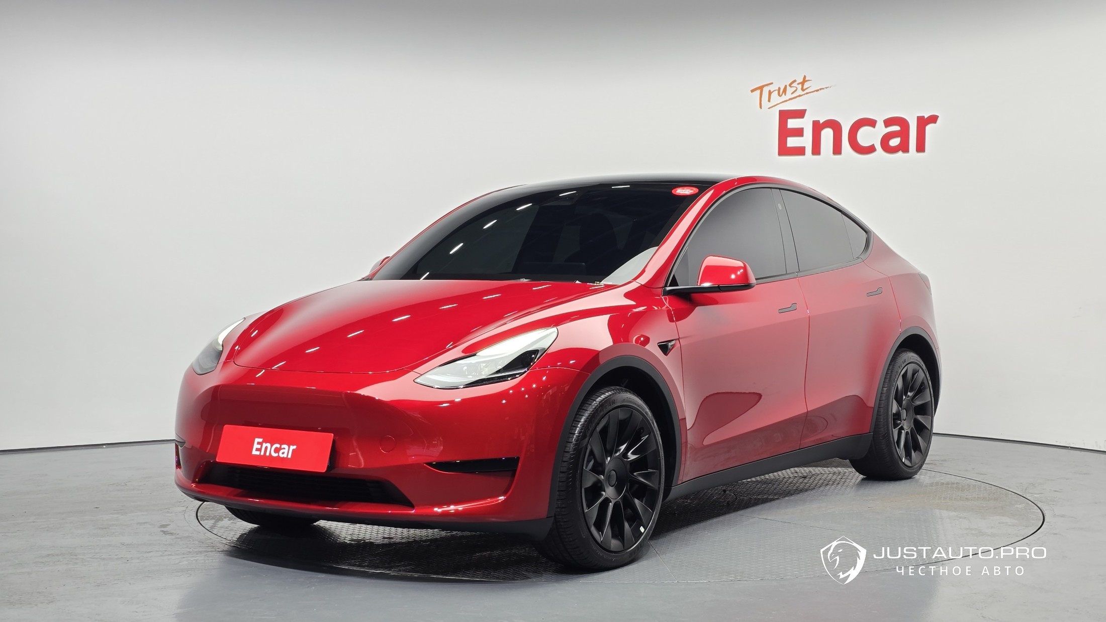 Автомобиль Tesla Model Y