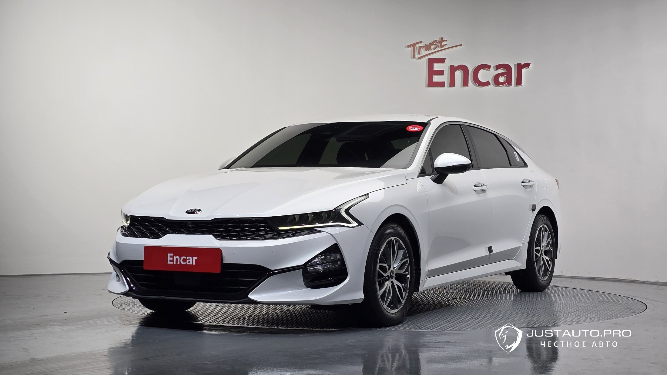 Автомобиль Kia K5