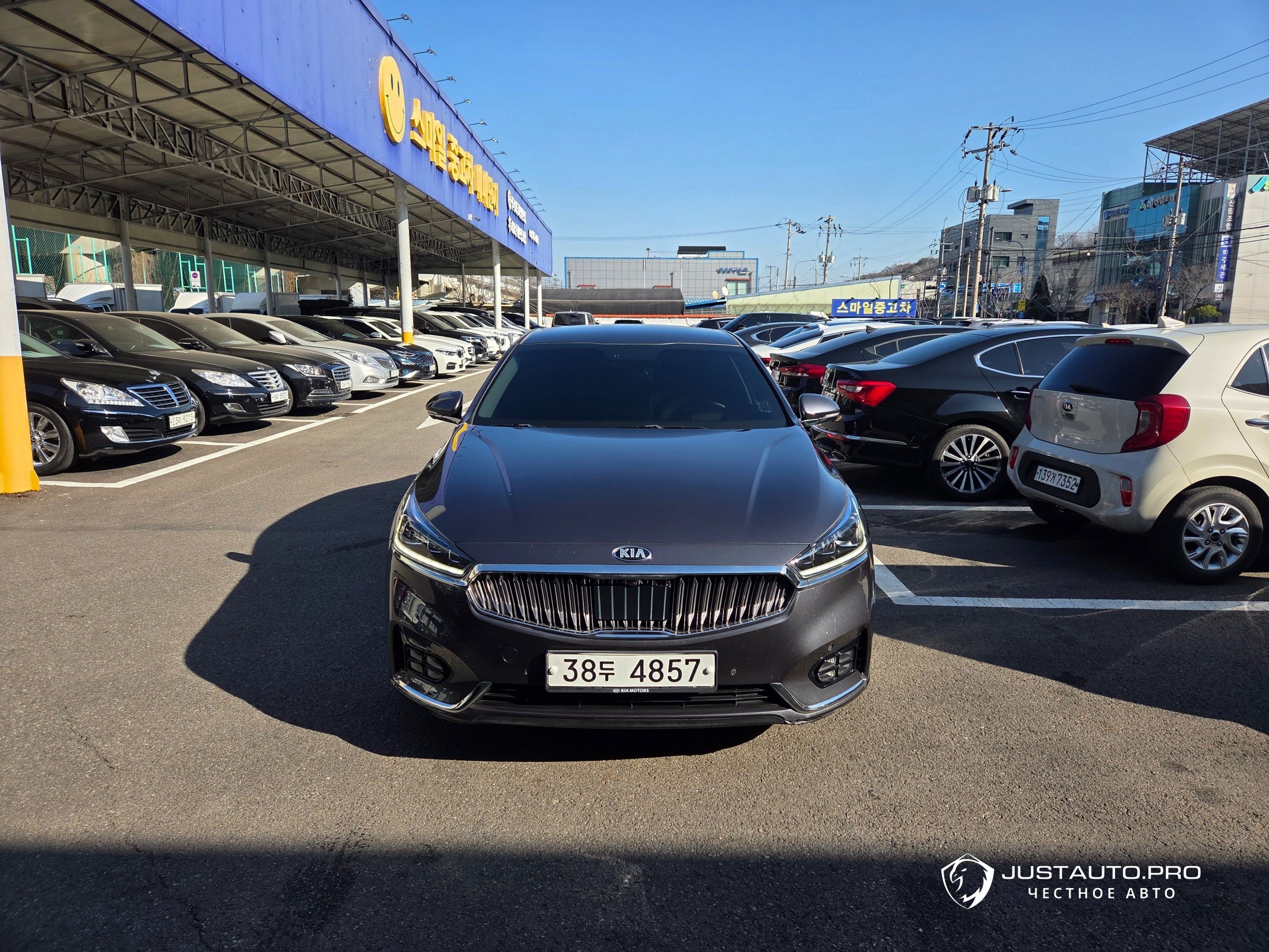 Автомобиль Kia K7