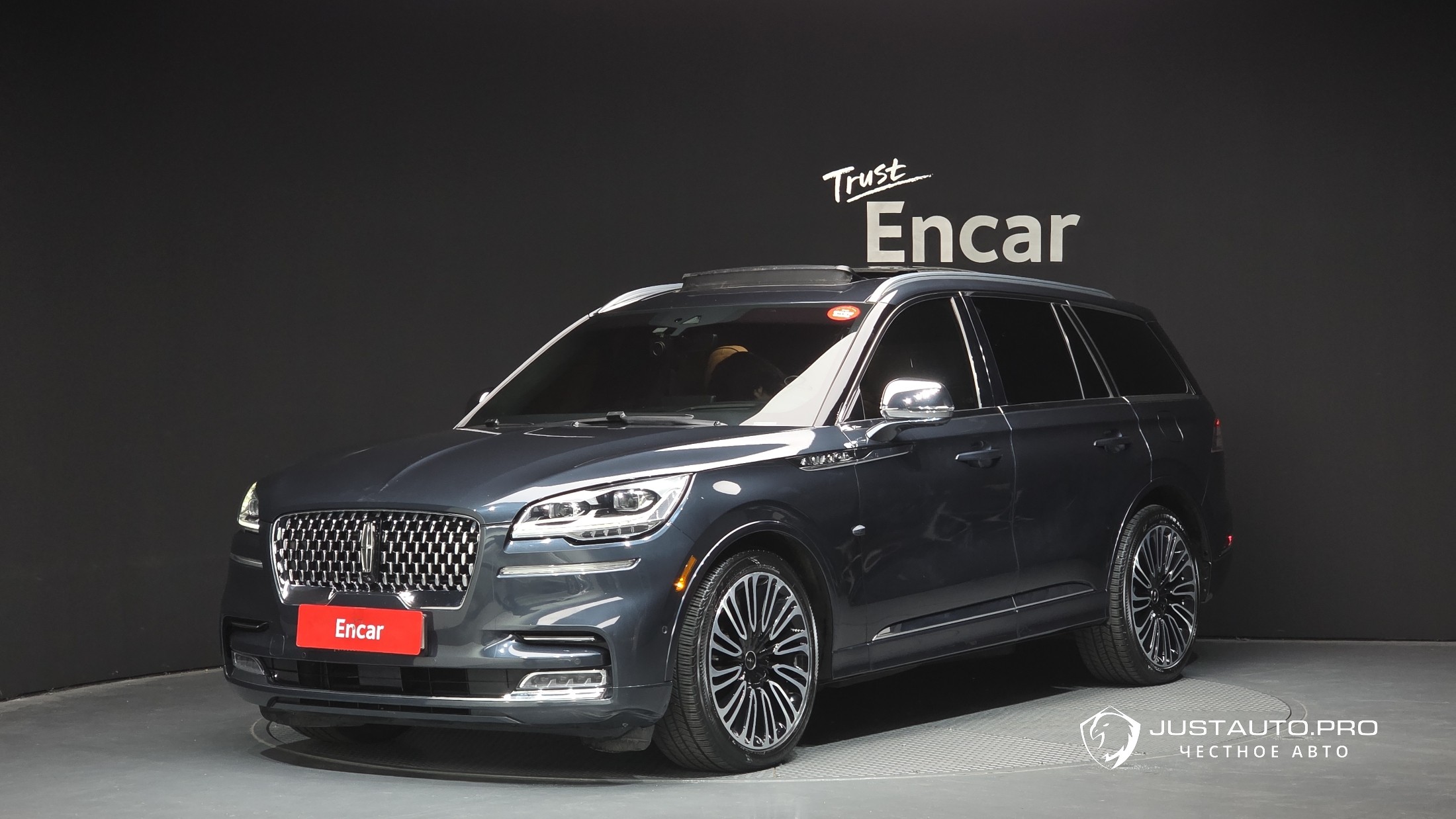 Автомобиль Lincoln Aviator