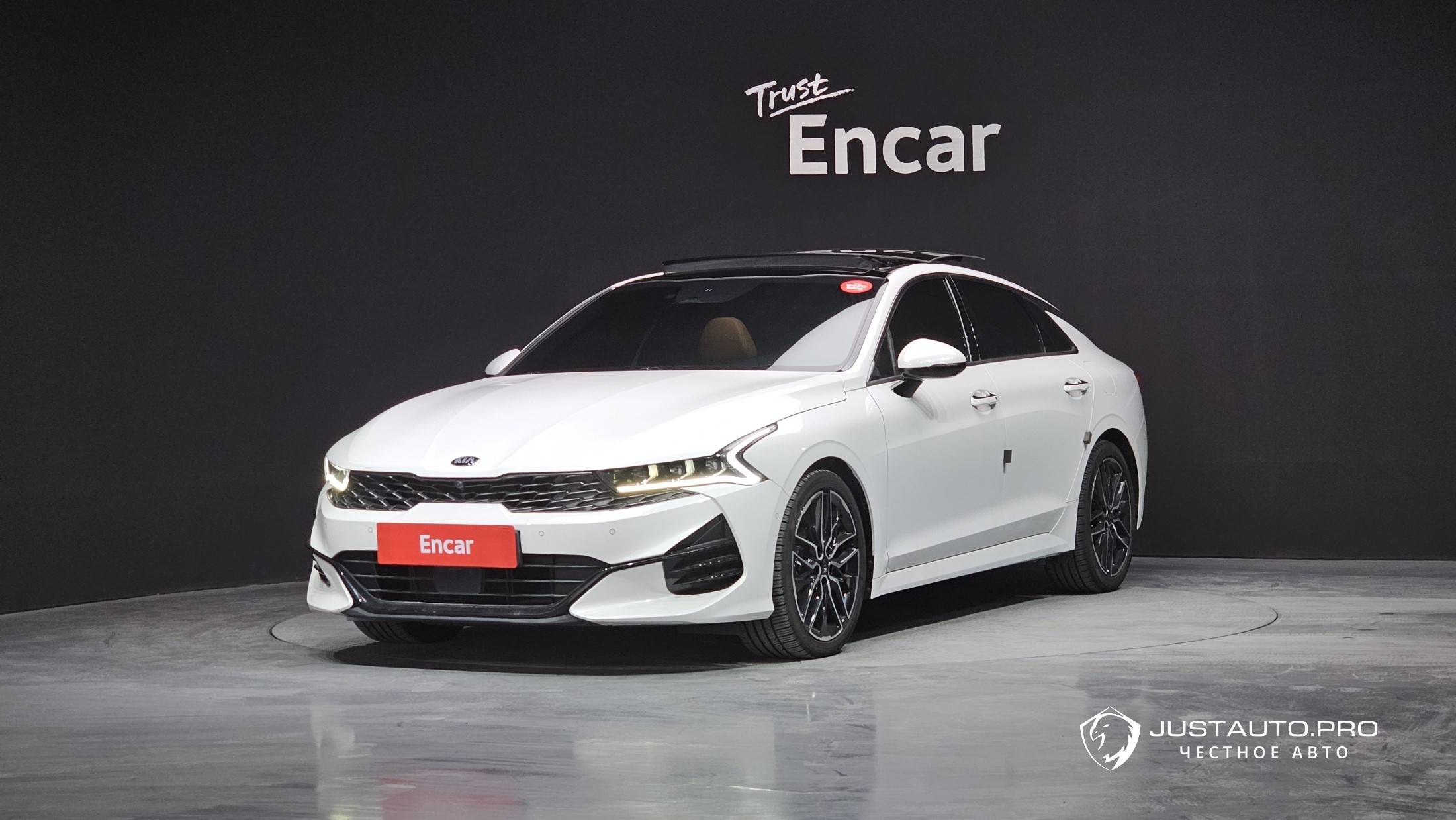 Автомобиль Kia K5