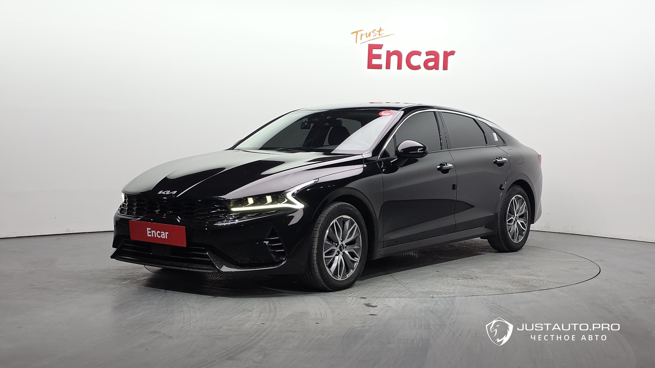 Автомобиль Kia K5