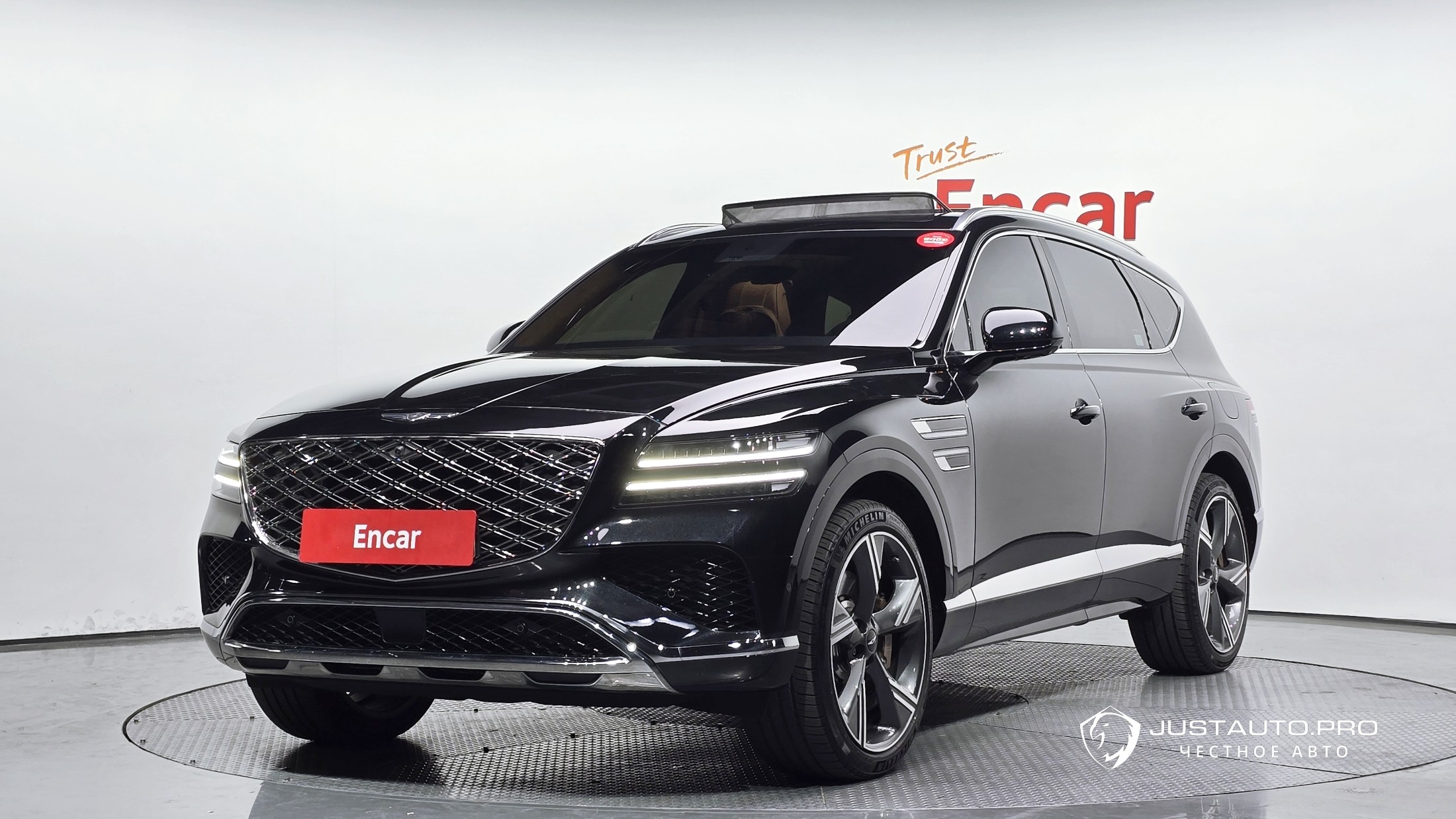 Автомобиль Genesis GV80