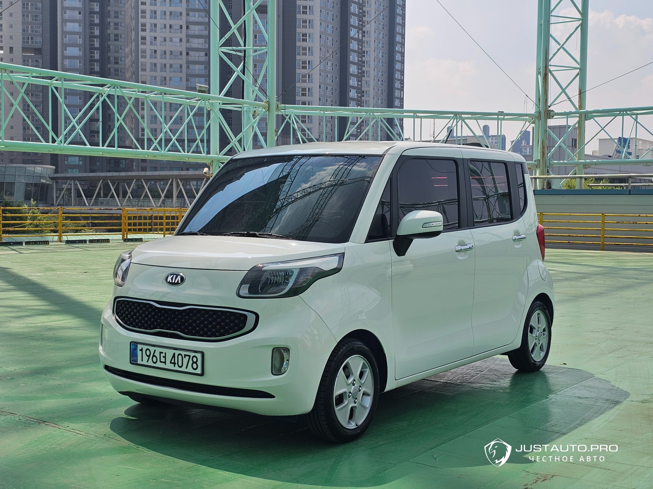 Автомобиль Kia RAY