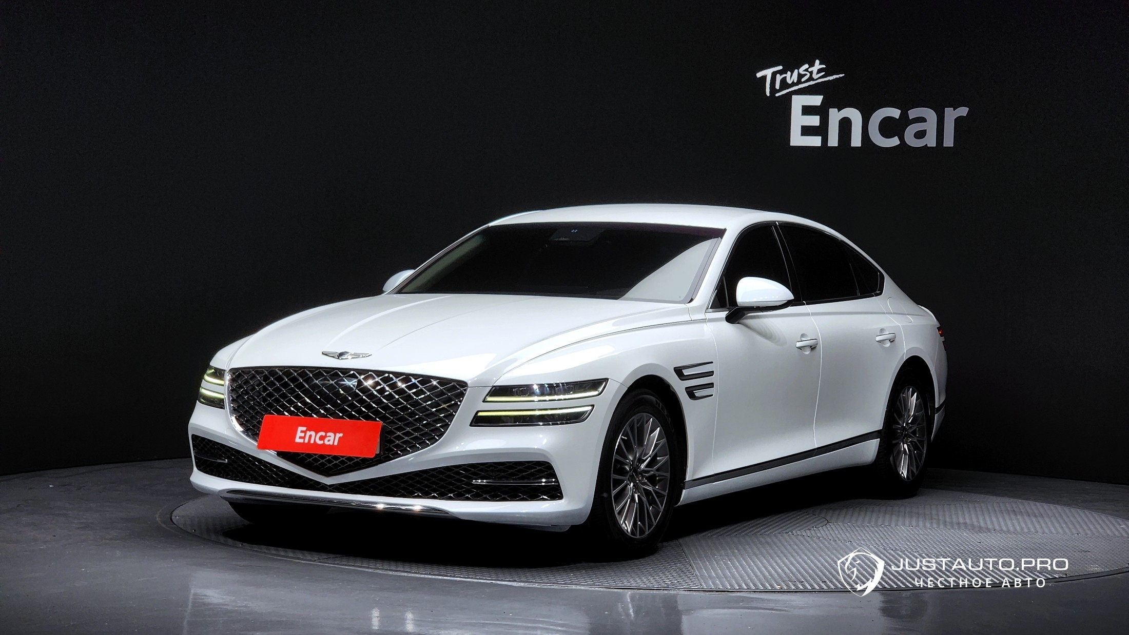 Автомобиль Genesis G80