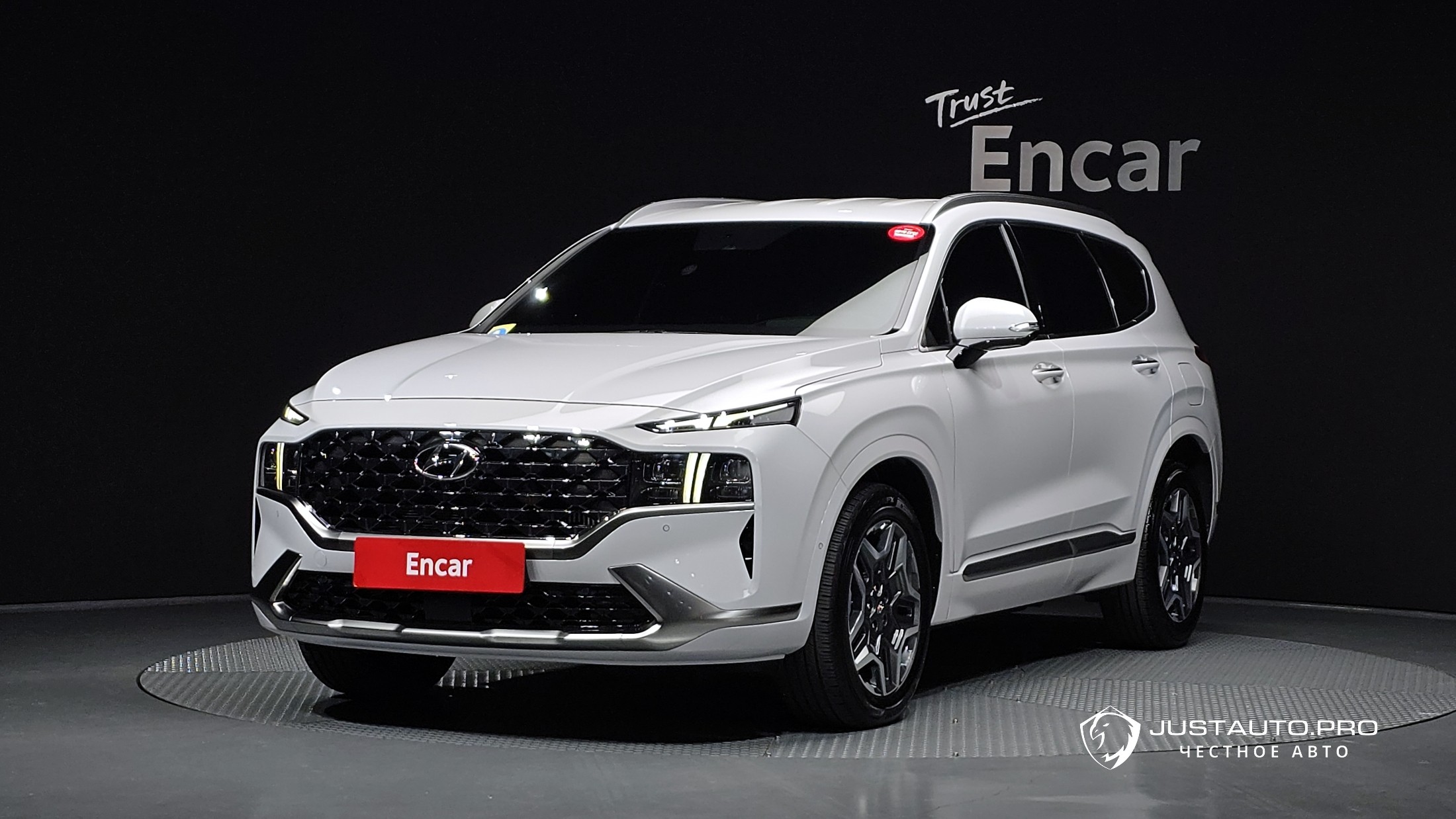 Автомобиль Hyundai Santafe