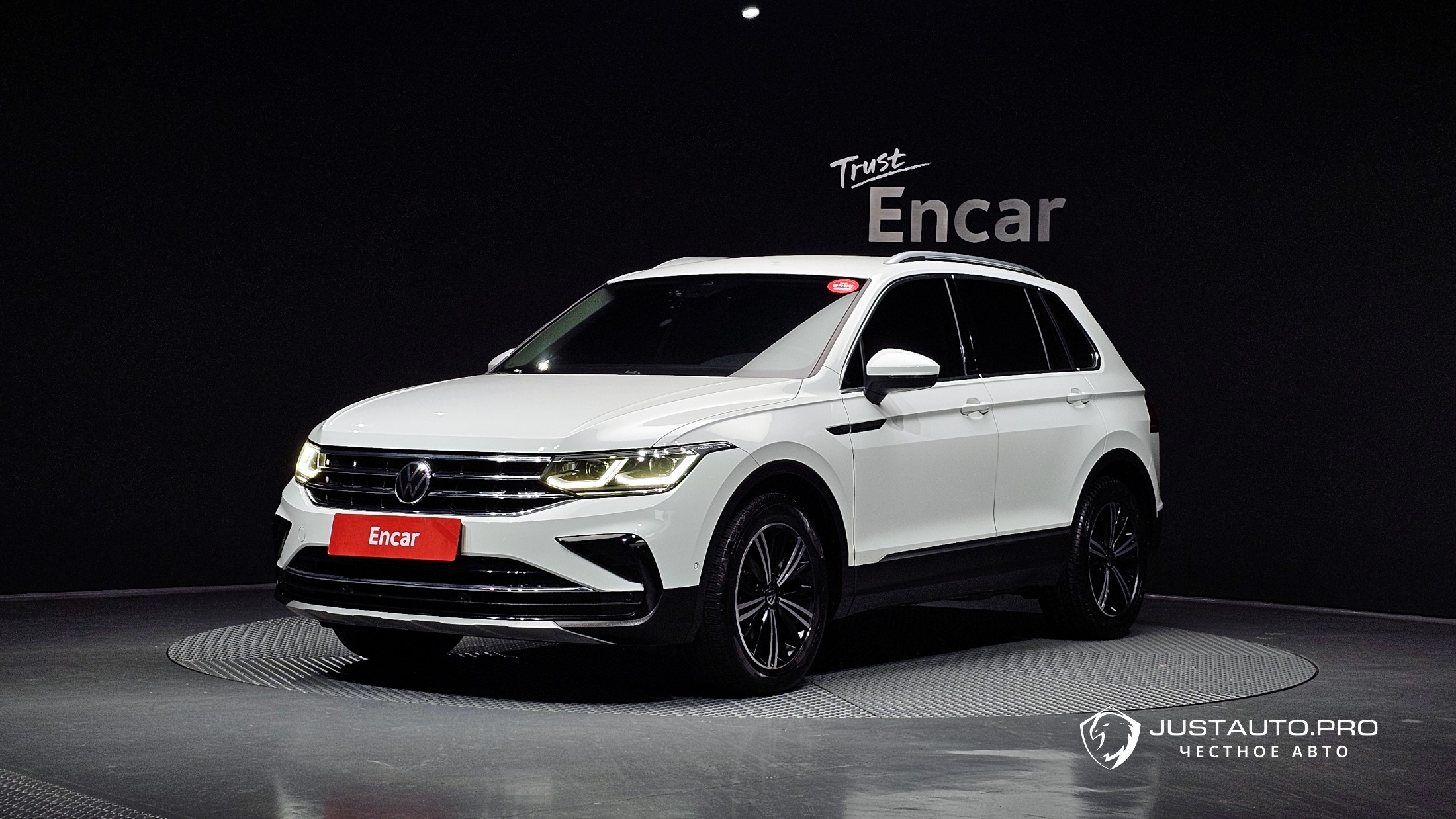 Автомобиль Volkswagen Tiguan