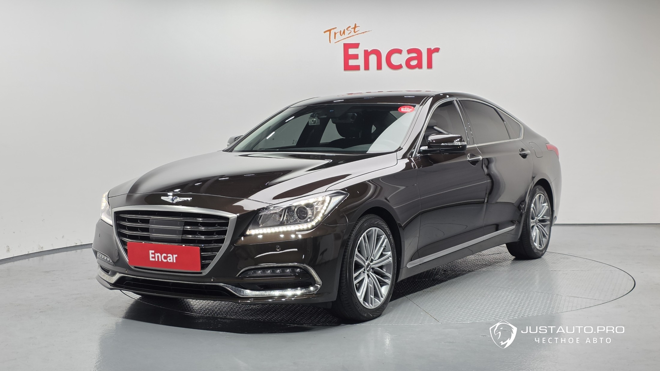 Автомобиль Genesis G80