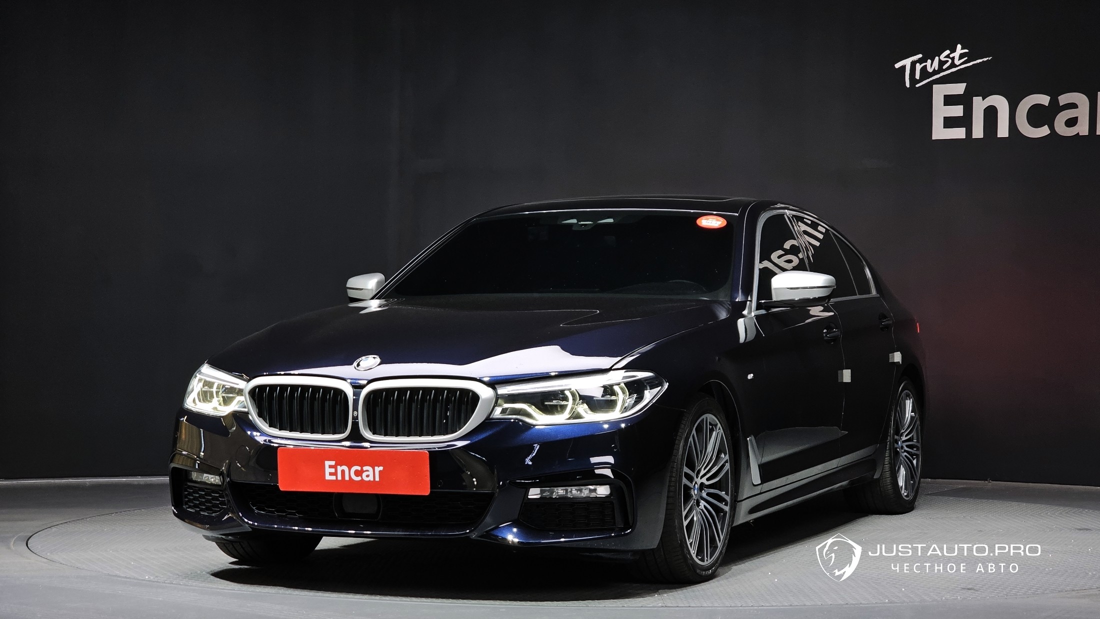 Автомобиль BMW 5-Series