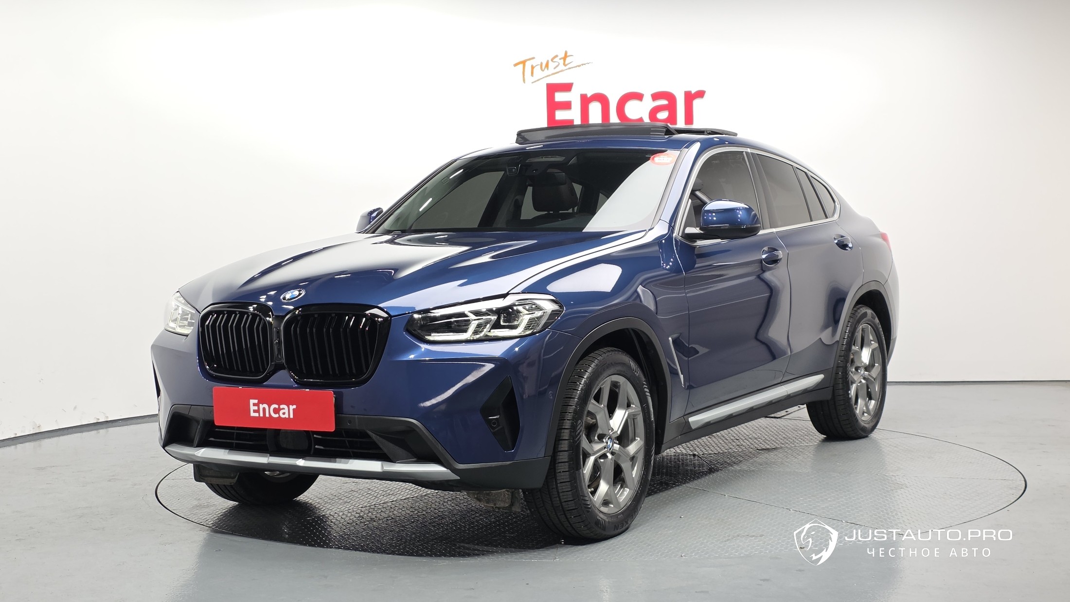 Автомобиль BMW X4