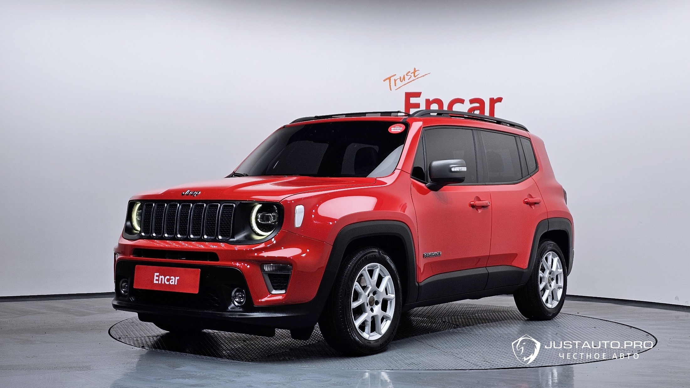 Автомобиль Jeep Renegade