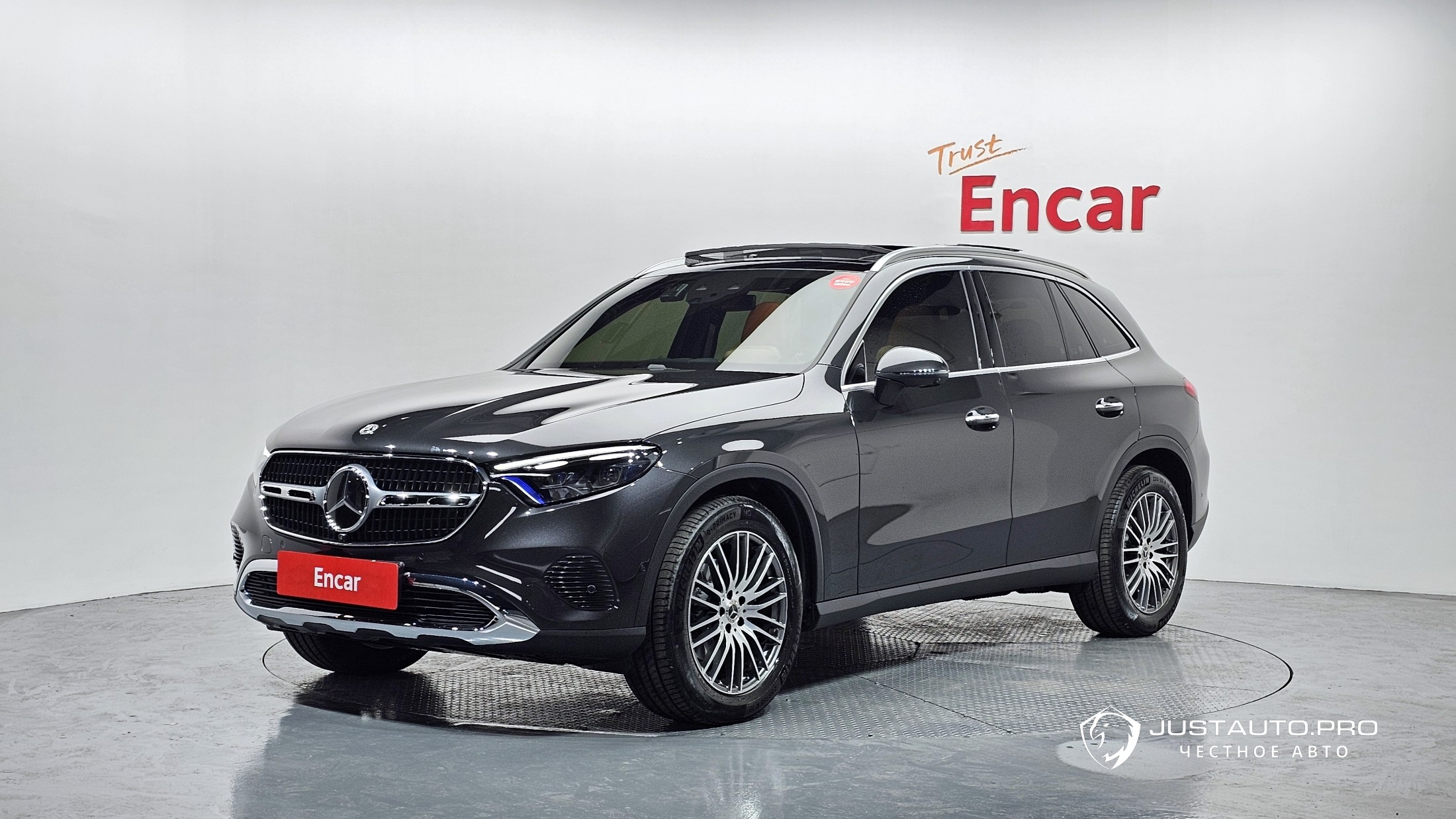 Автомобиль Mercedes-Benz GLC-Class