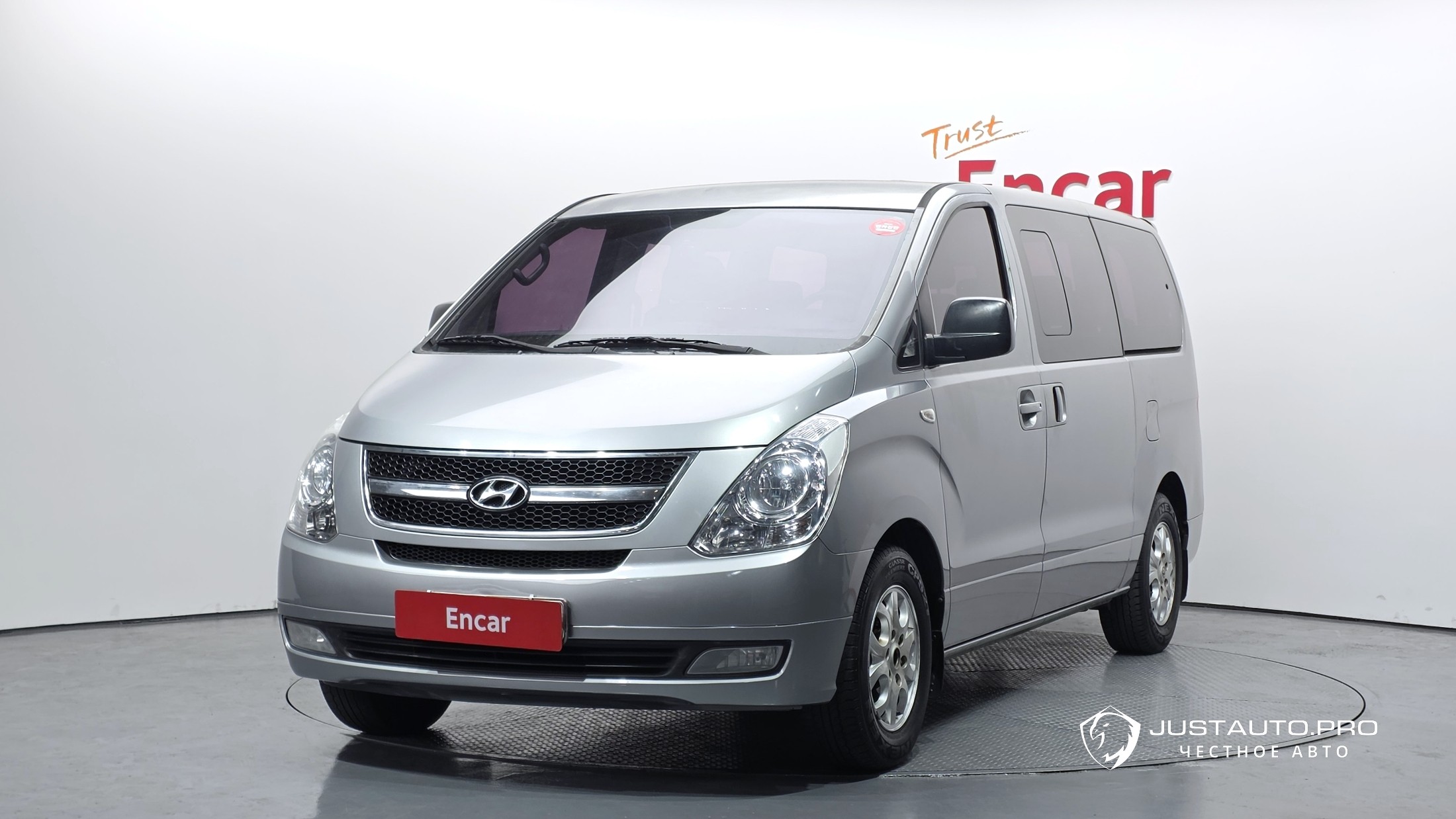 Автомобиль Hyundai Starex
