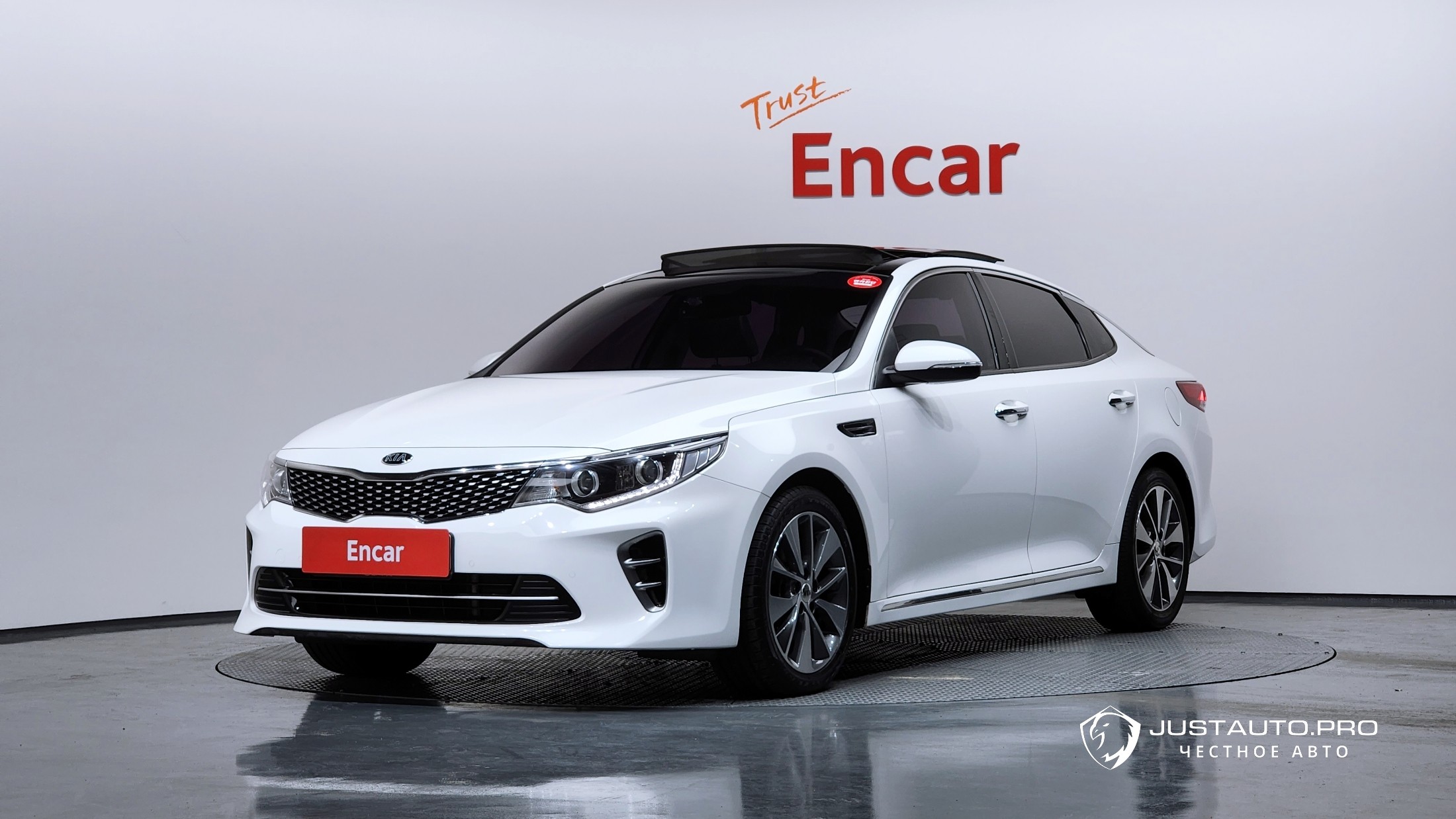 Автомобиль Kia K5