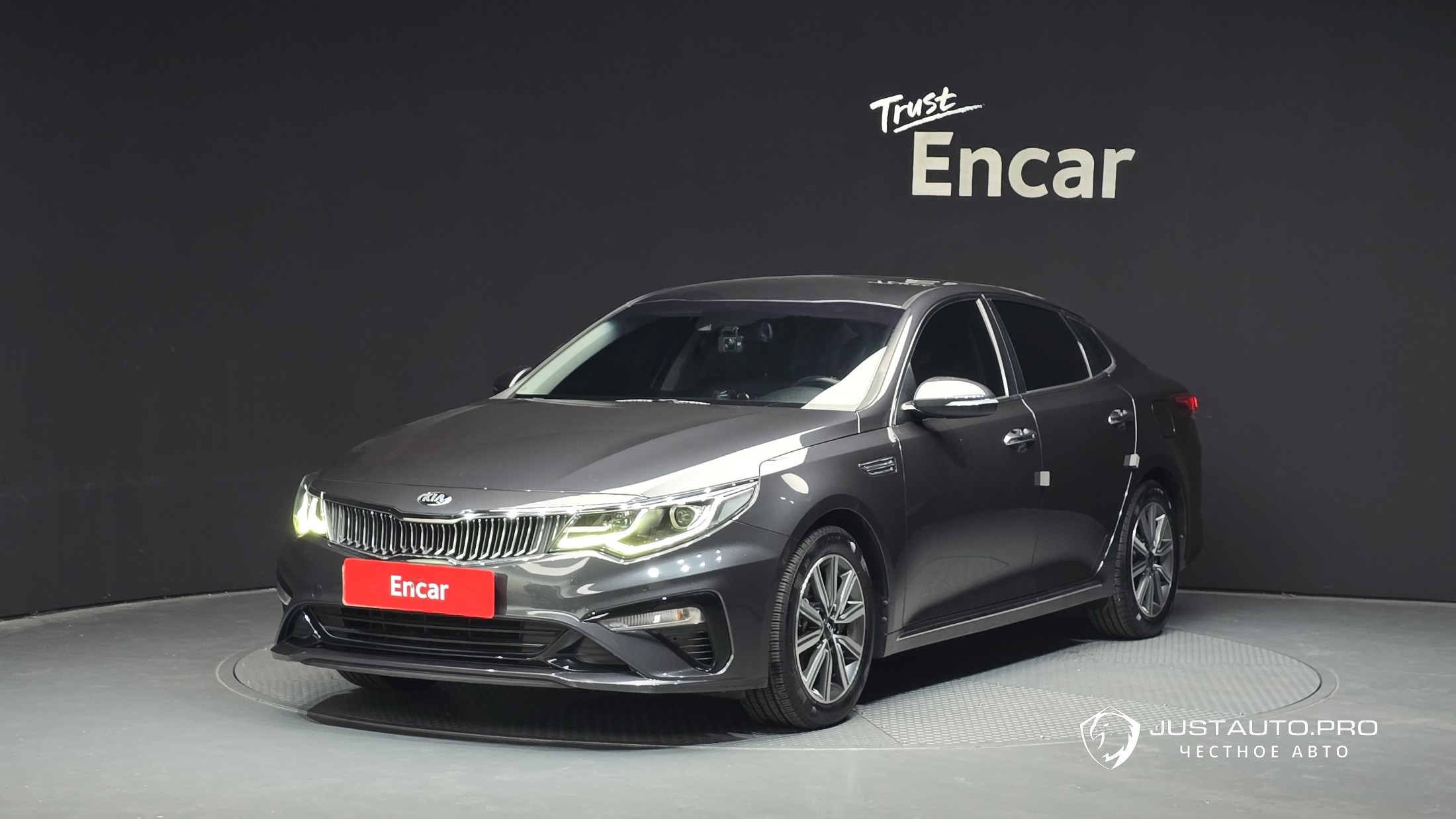 Автомобиль Kia K5