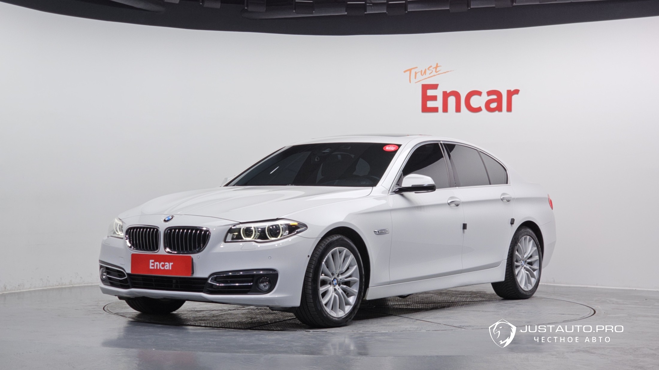 Автомобиль BMW 5-Series