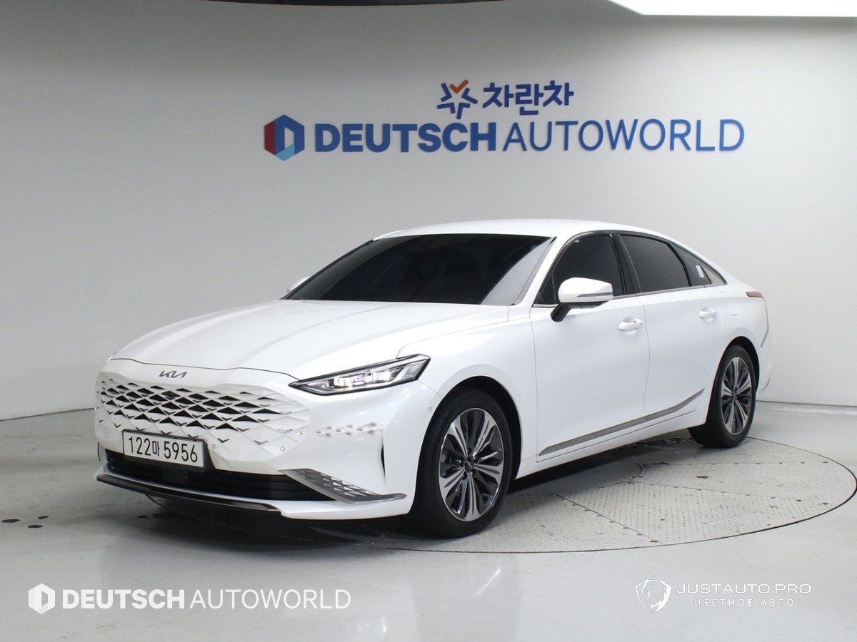 Автомобиль Kia K8