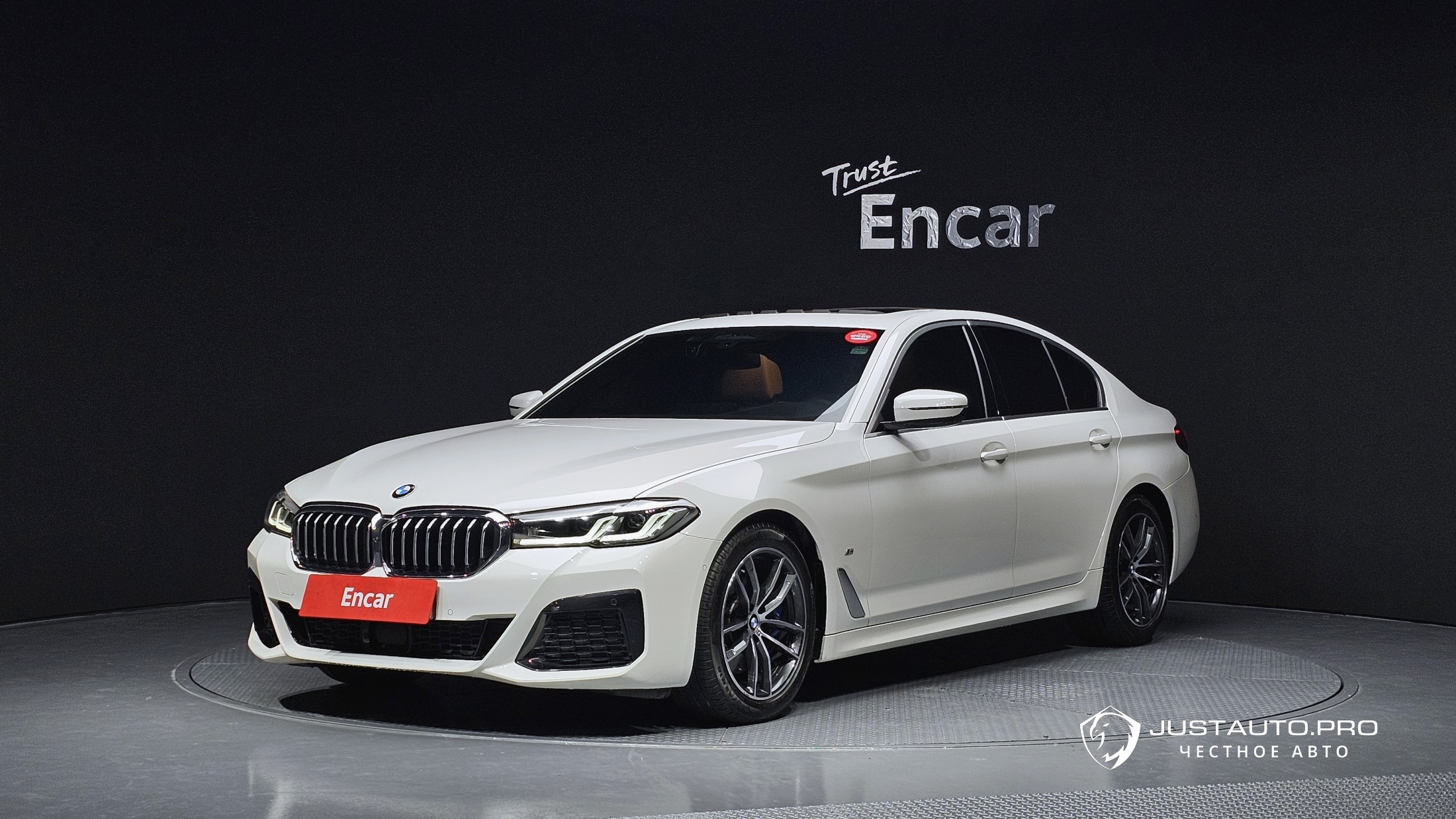 Автомобиль BMW 5-Series