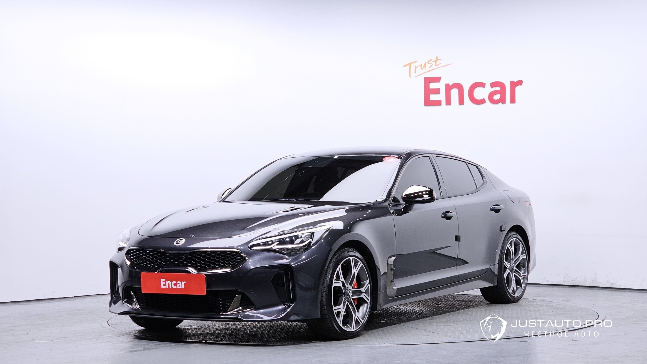 Автомобиль Kia Stinger
