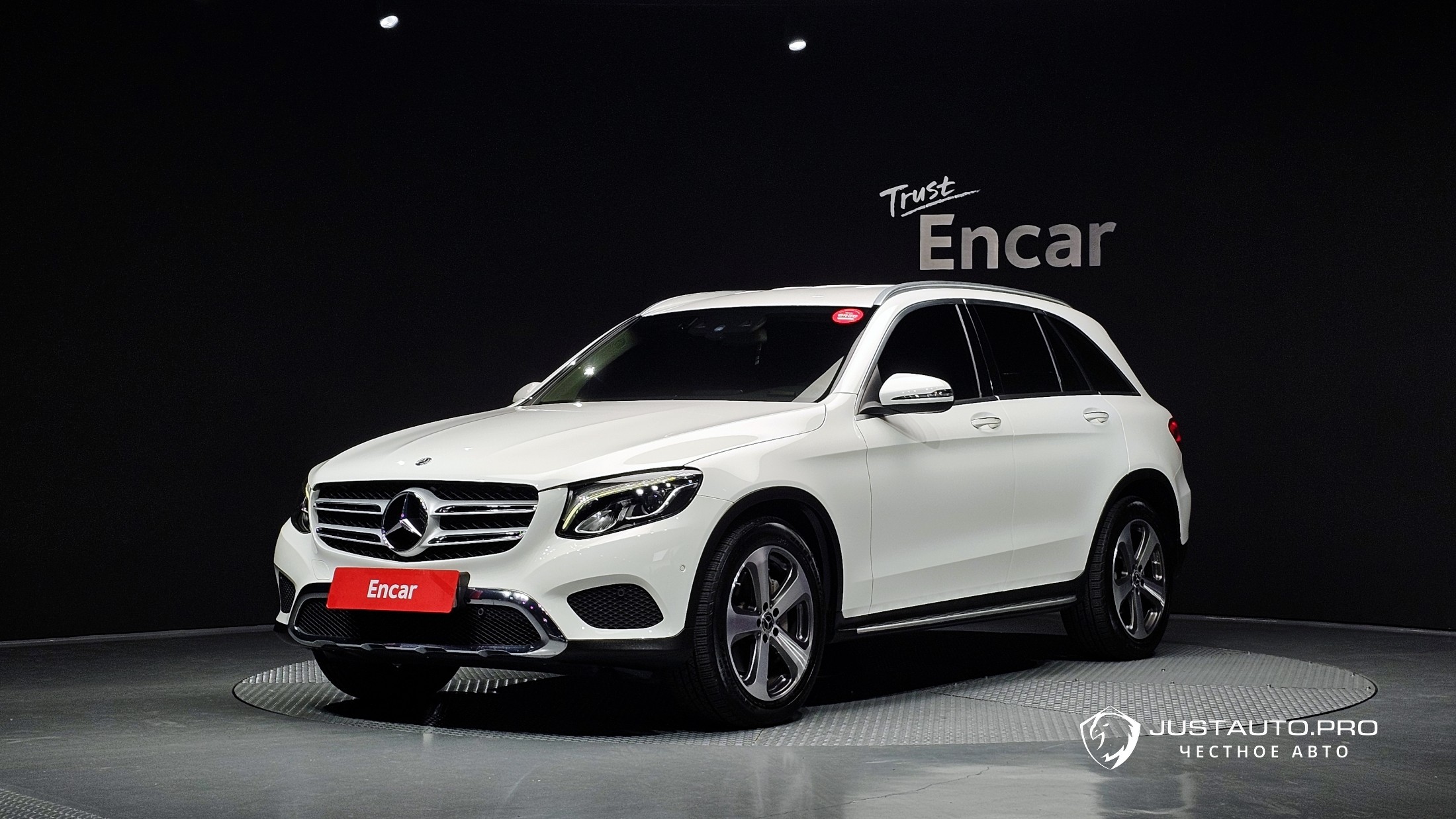 Автомобиль Mercedes-Benz GLC-Class