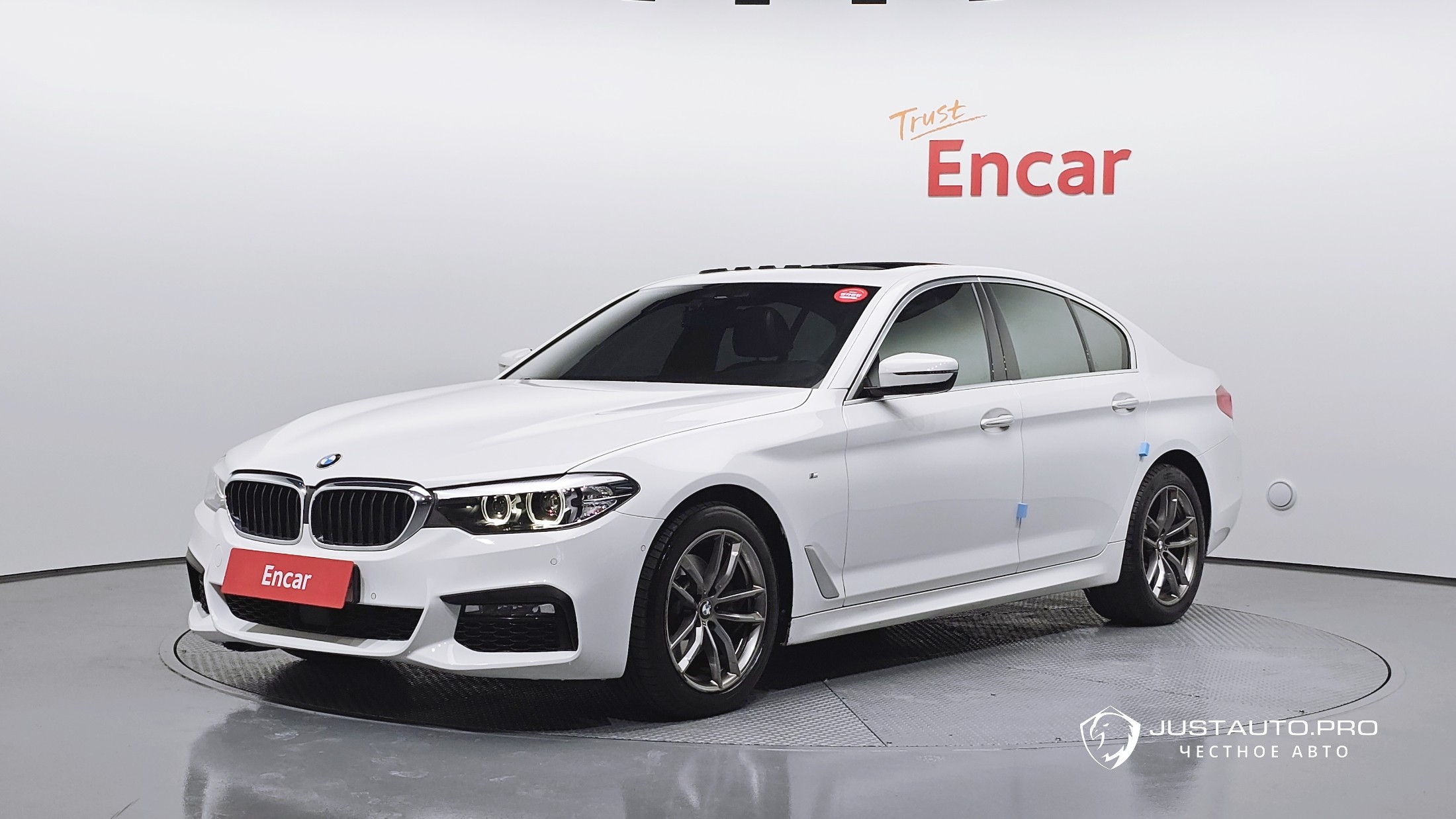 Автомобиль BMW 5-Series