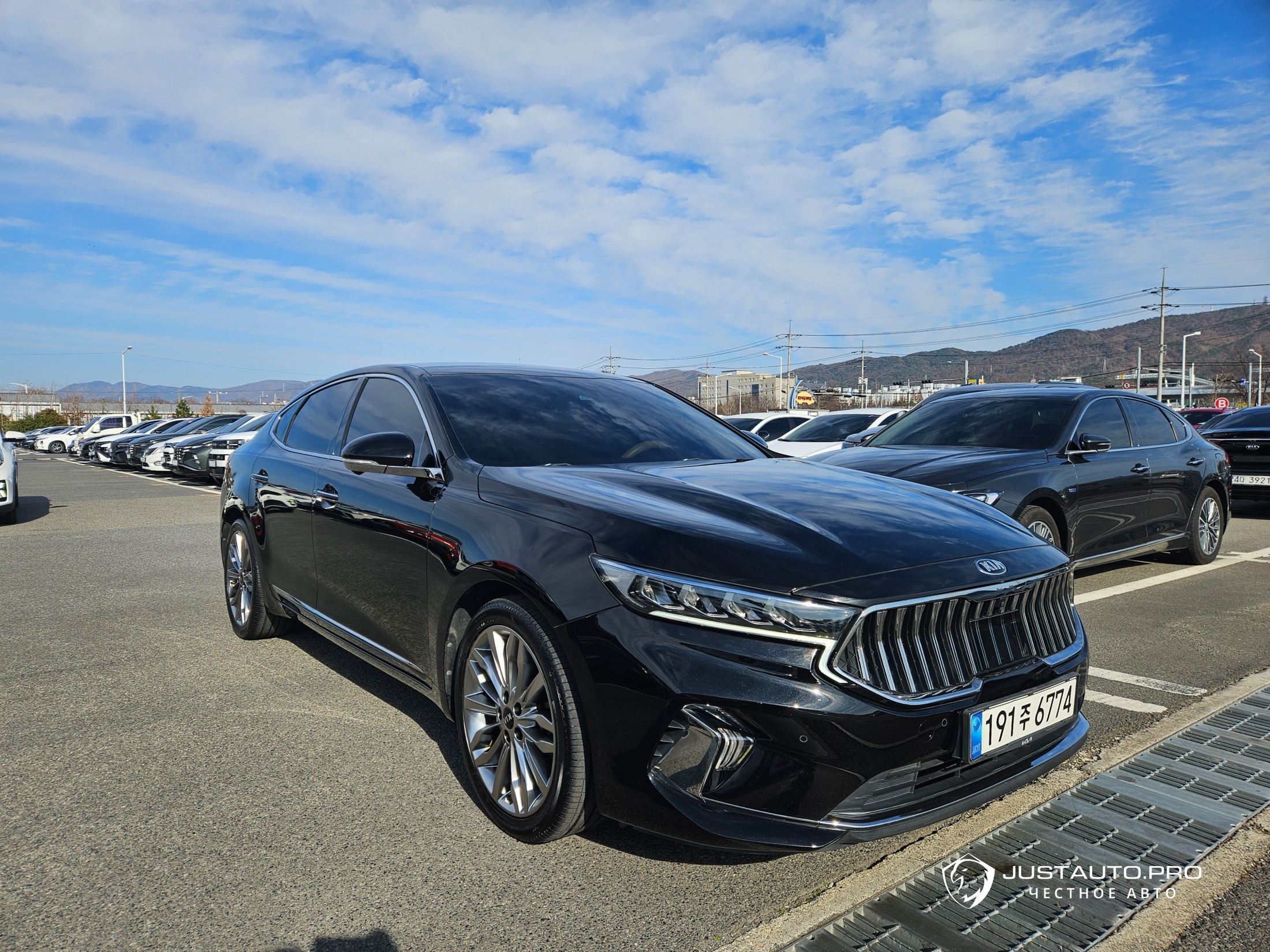 Автомобиль Kia K7