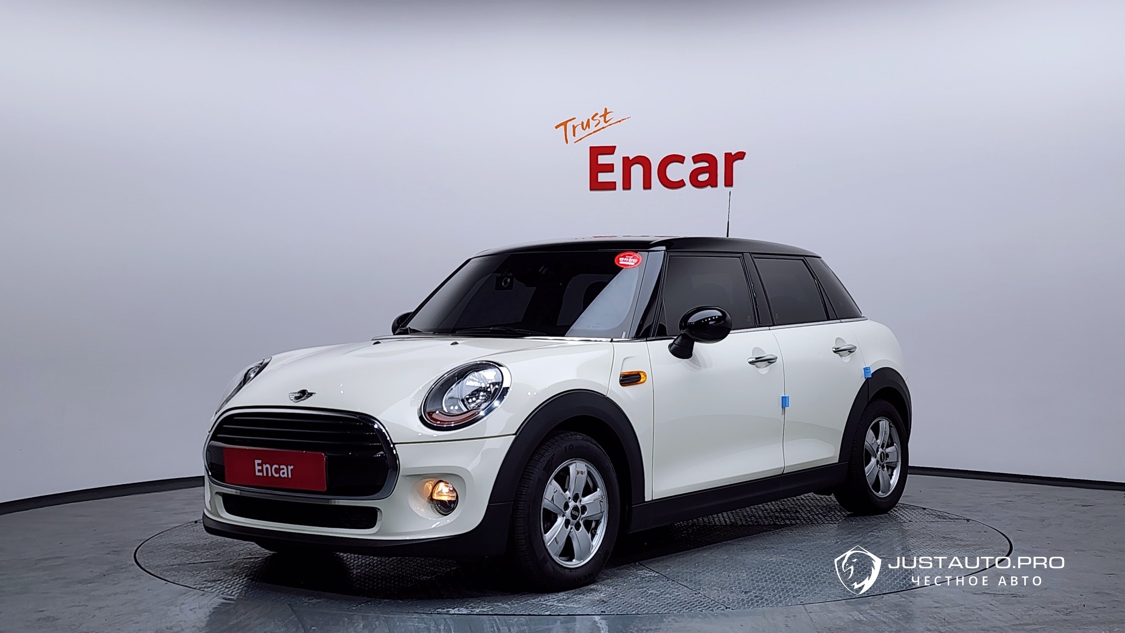 Автомобиль Mini Cooper