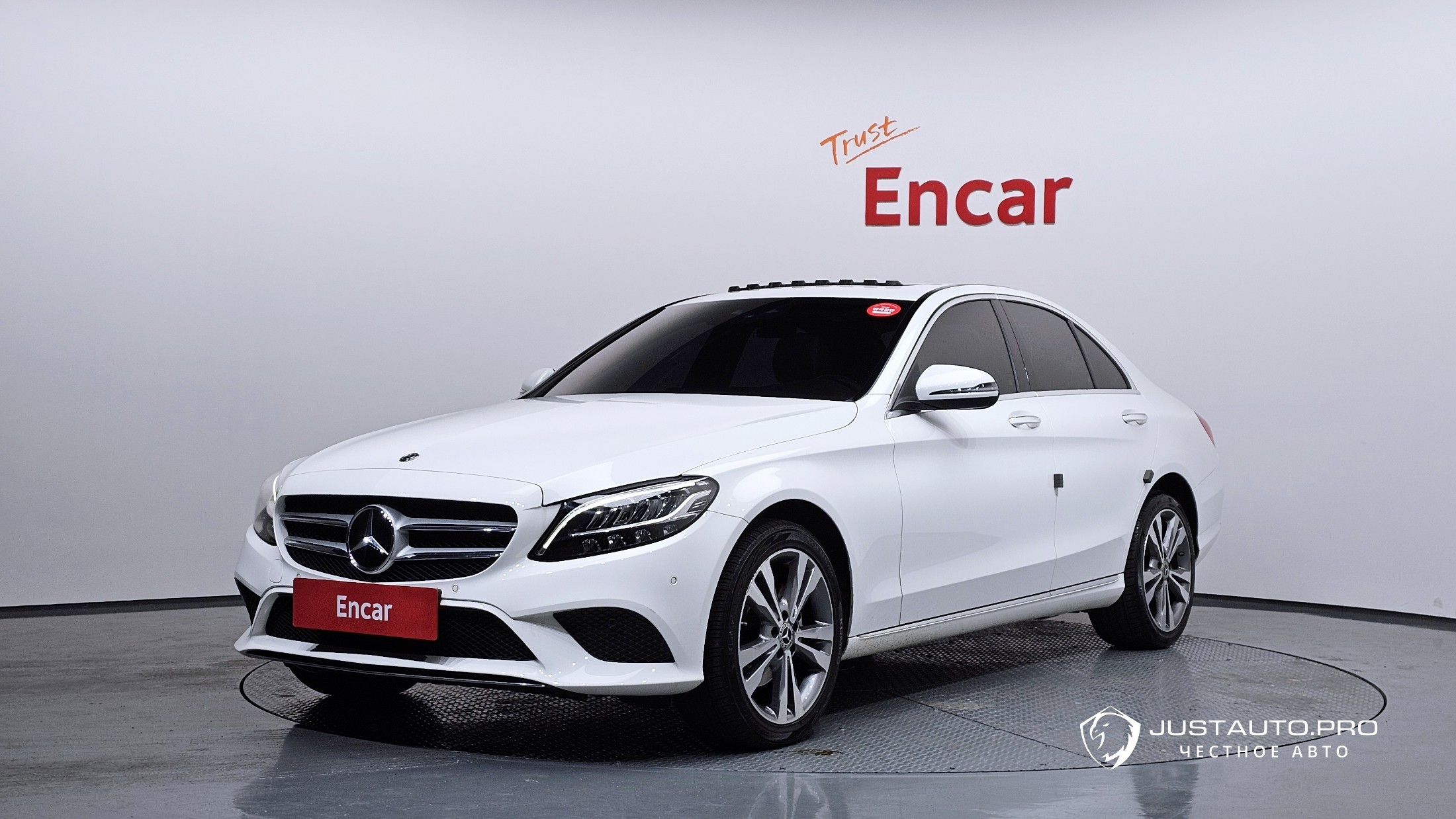 Автомобиль Mercedes-Benz C-Class