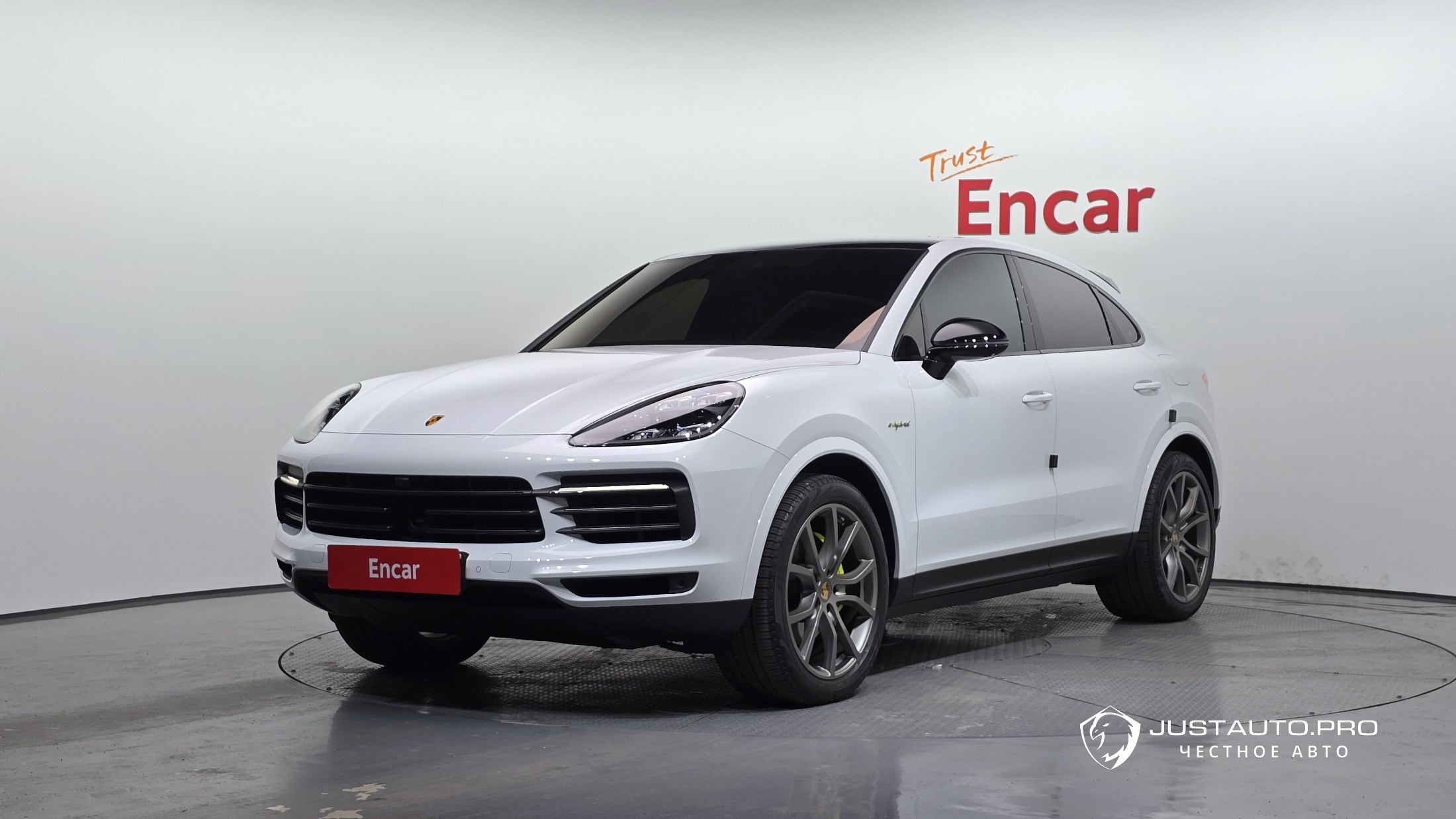 Автомобиль Porsche Cayenne