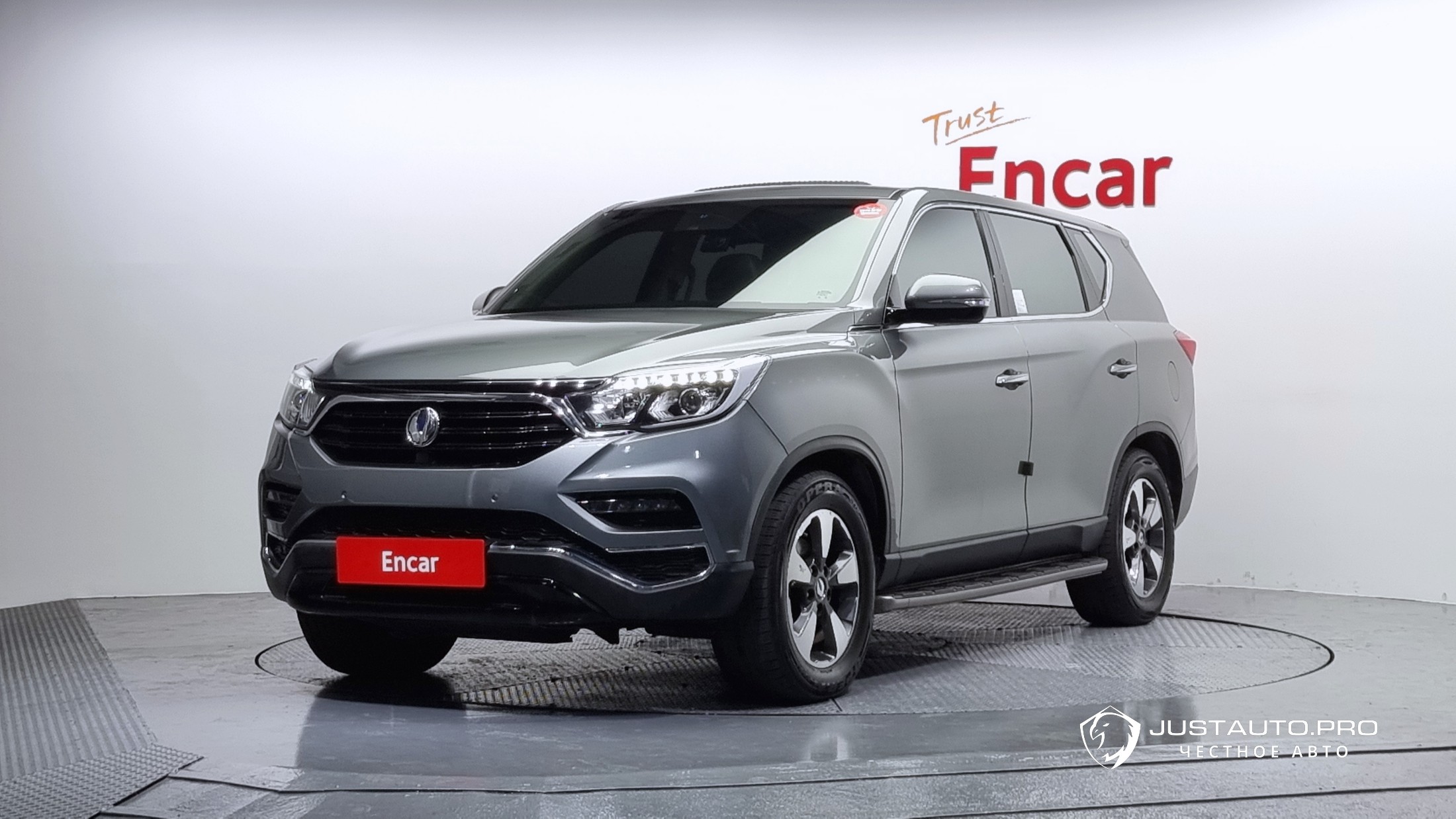 Автомобиль KG_Mobility_Ssangyong Rexton