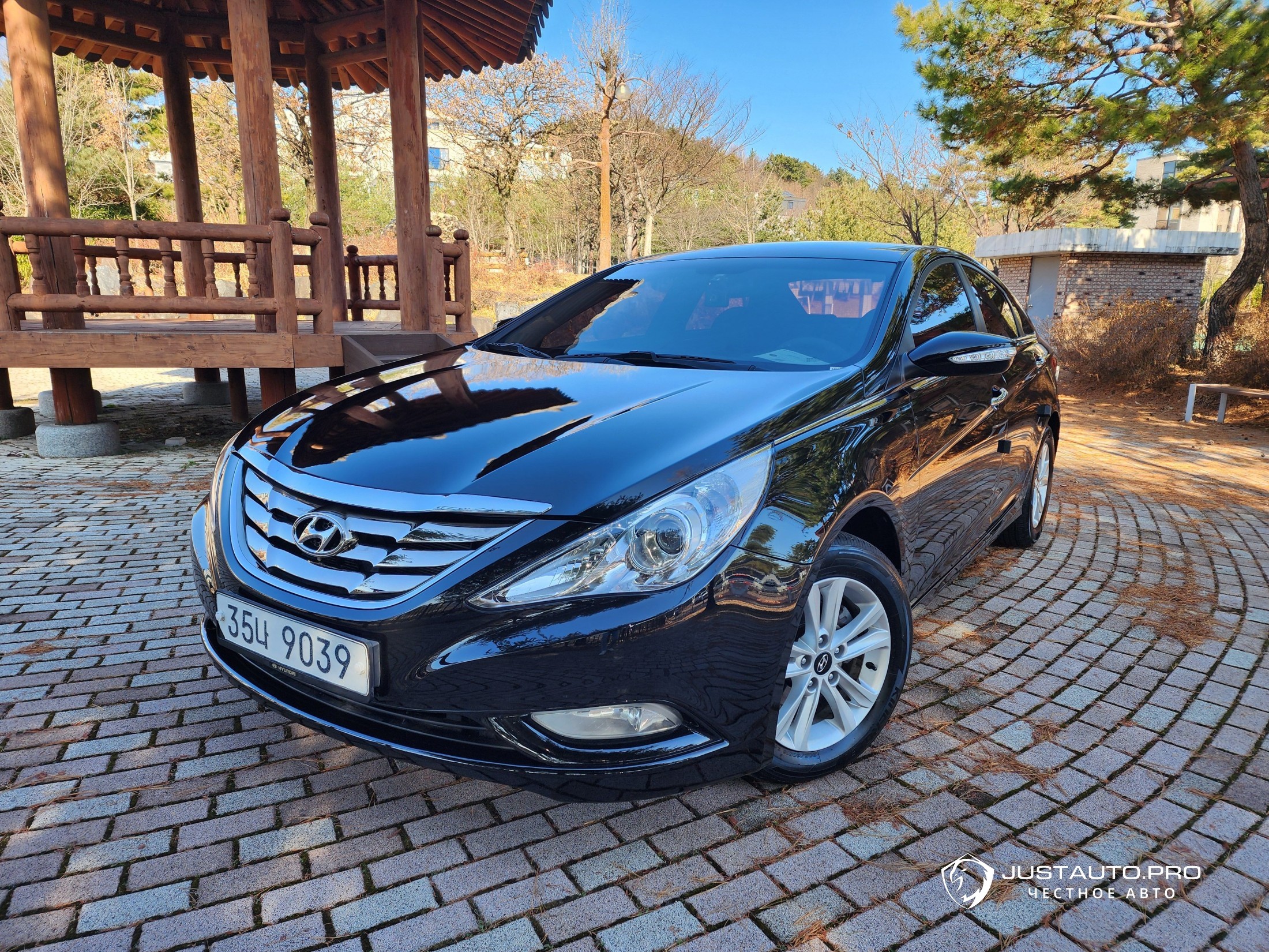Автомобиль Hyundai Sonata