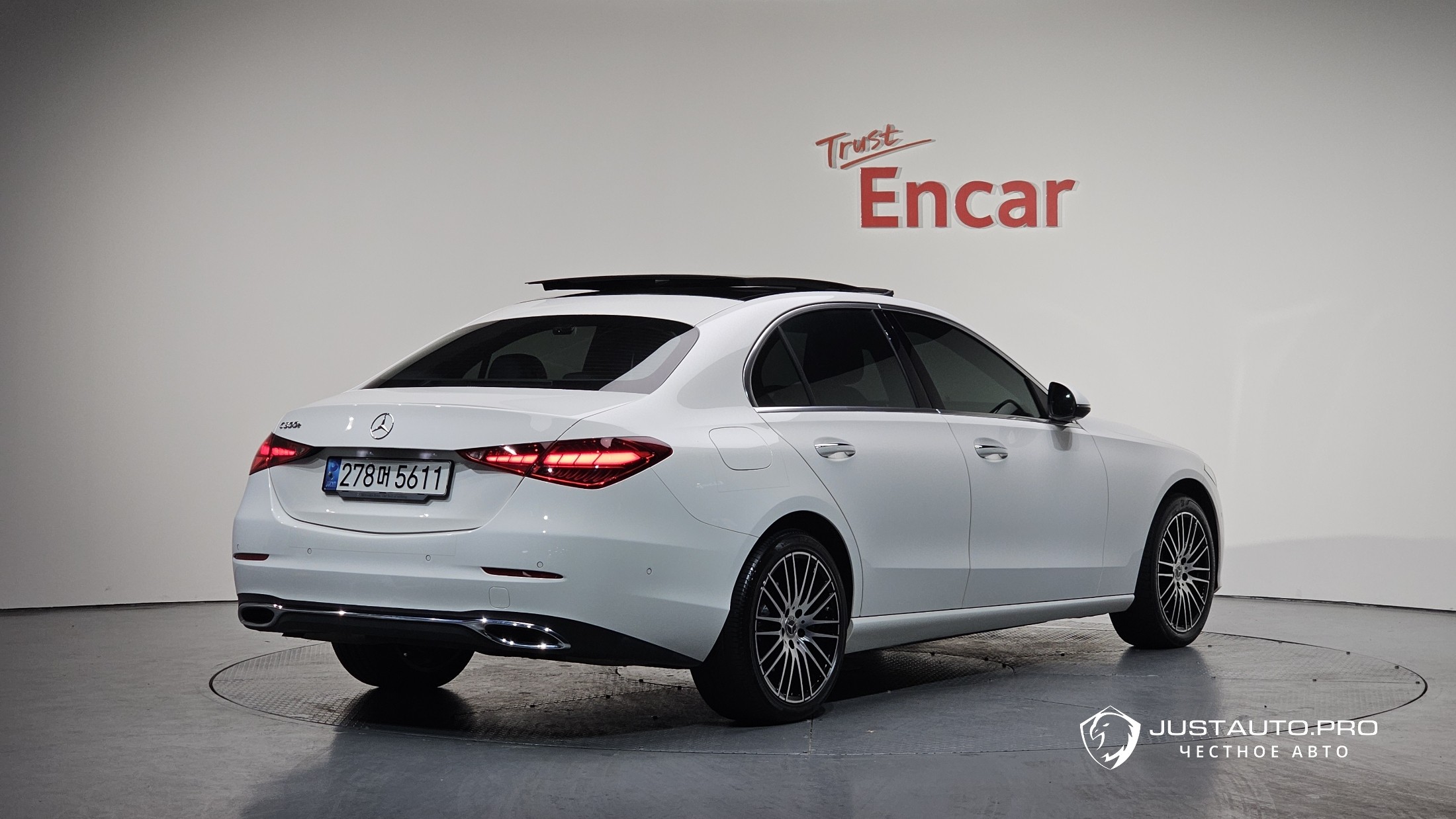 Автомобиль Mercedes-Benz C-Class