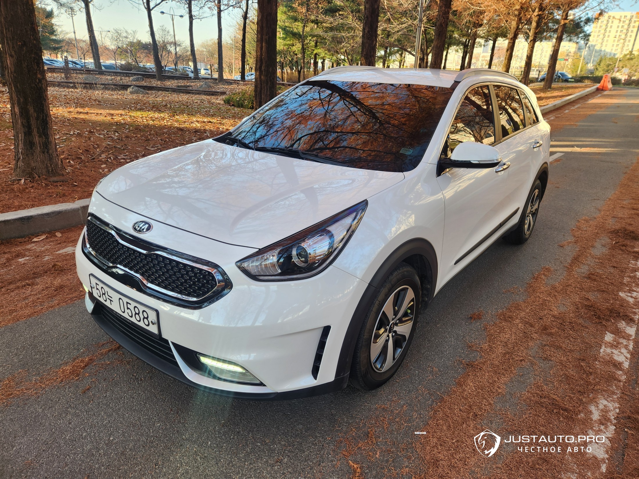 Автомобиль Kia Niro