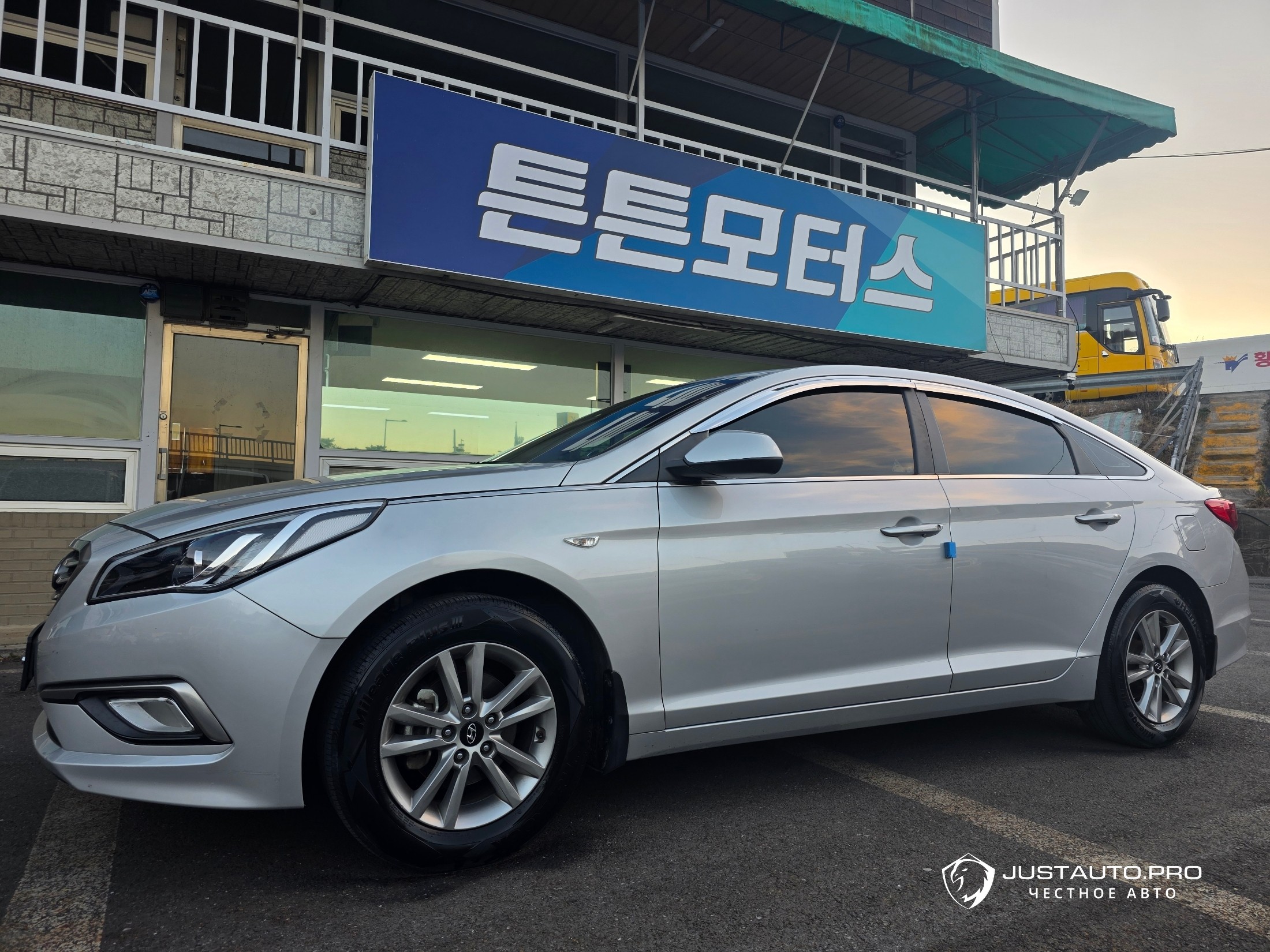 Автомобиль Hyundai Sonata