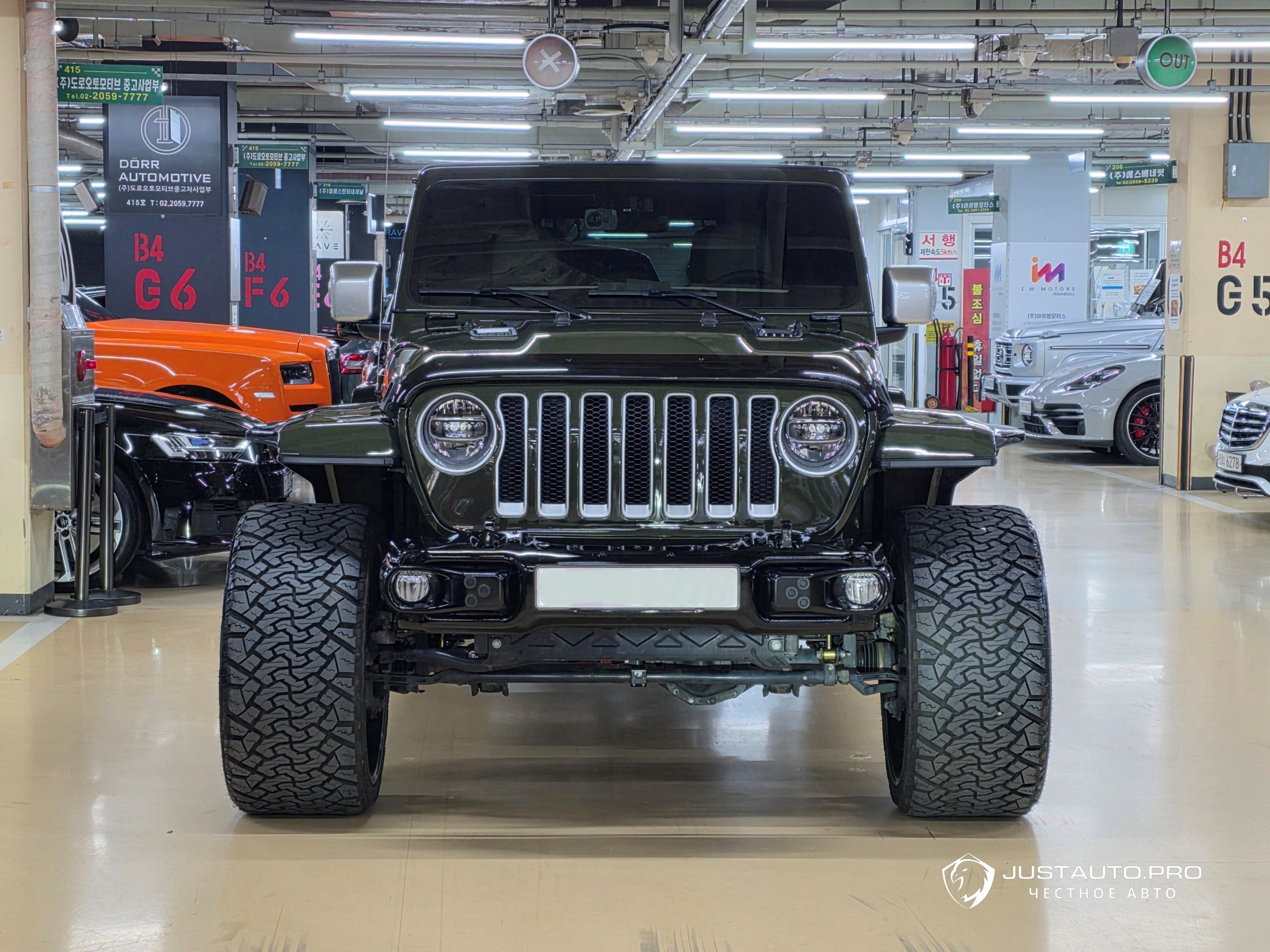 Автомобиль Jeep Wrangler