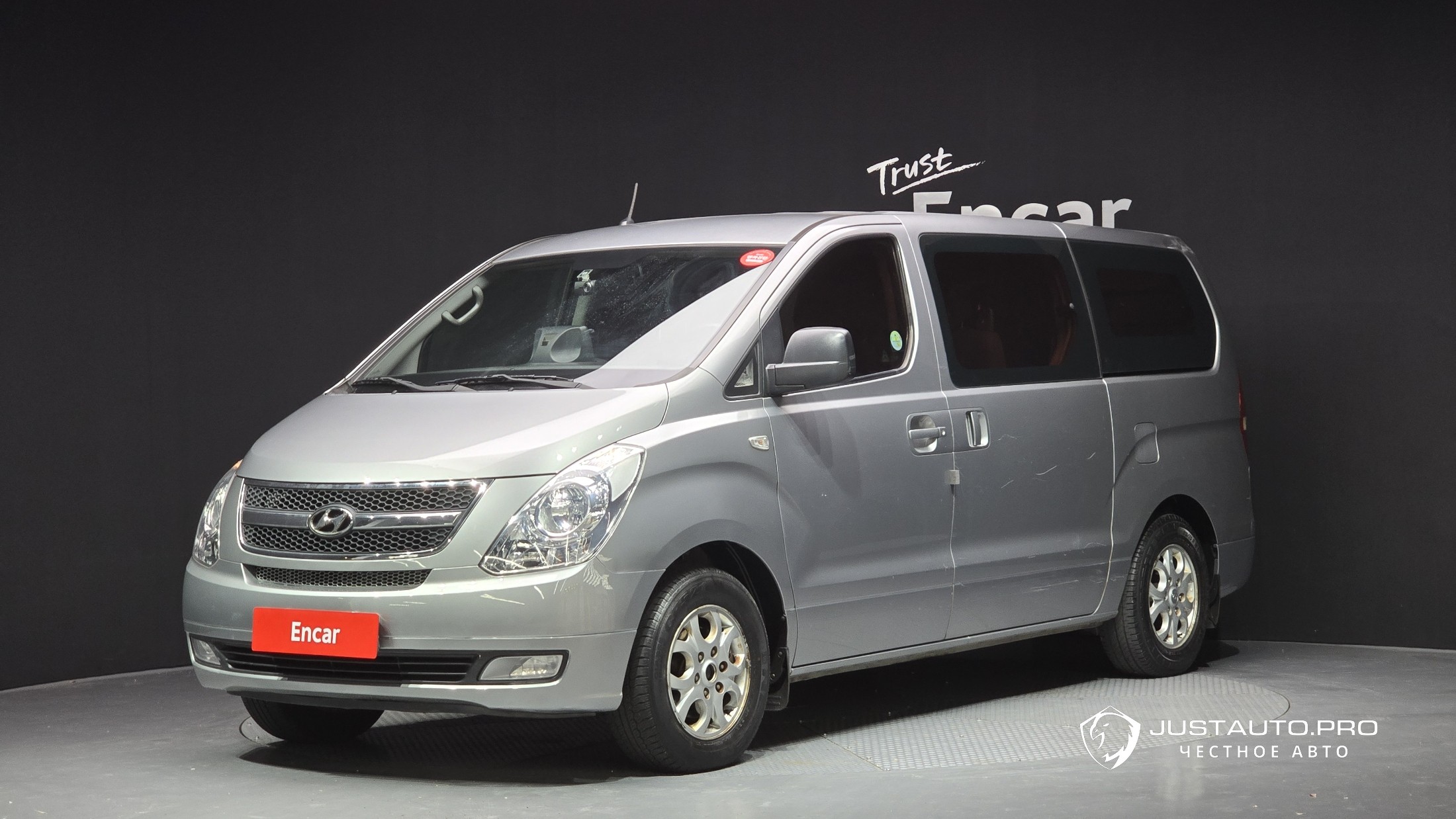 Автомобиль Hyundai Starex