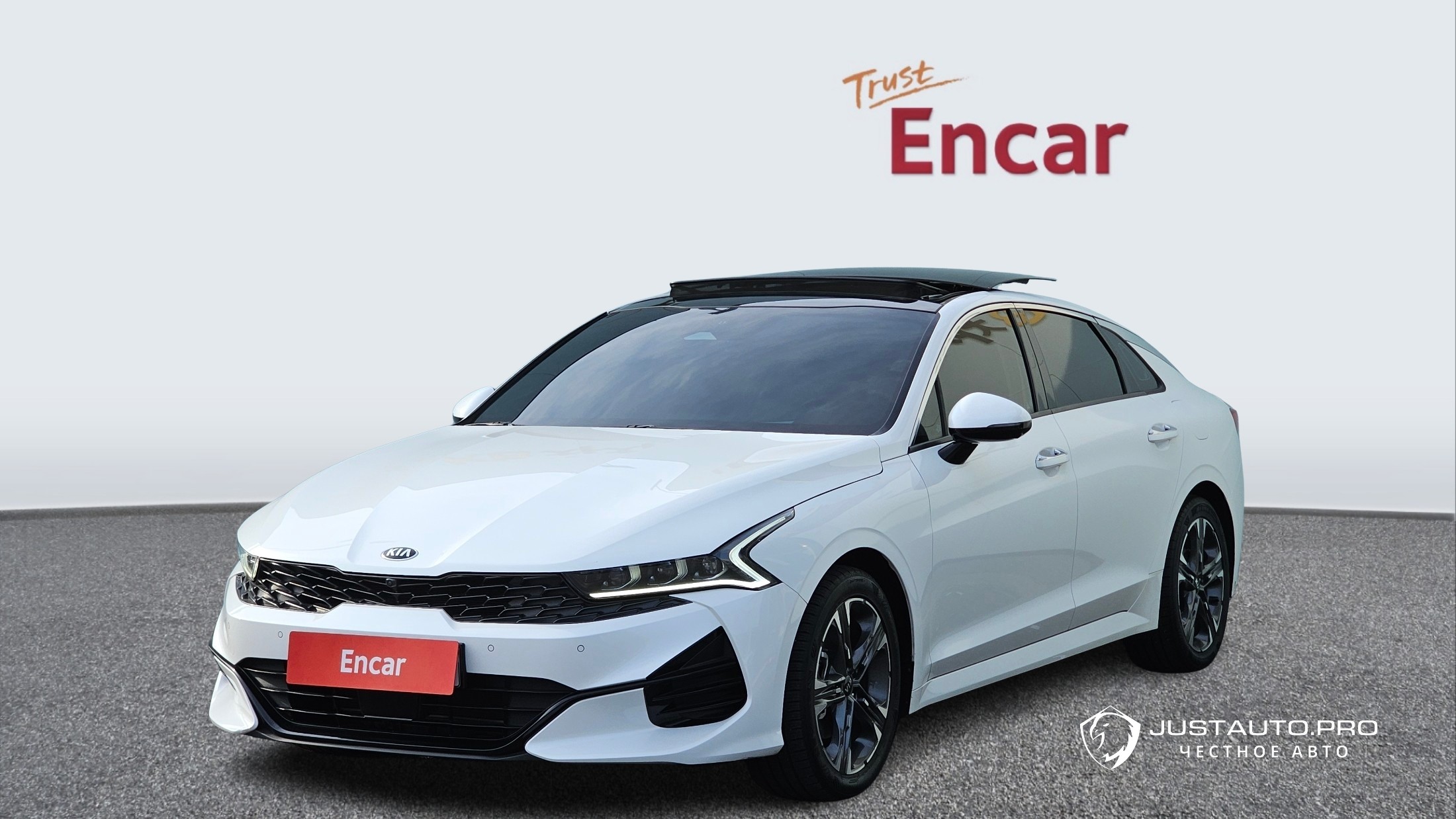 Автомобиль Kia K5