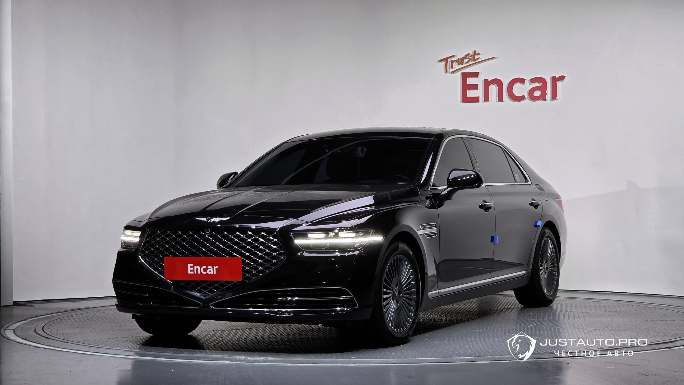 Автомобиль Genesis G90