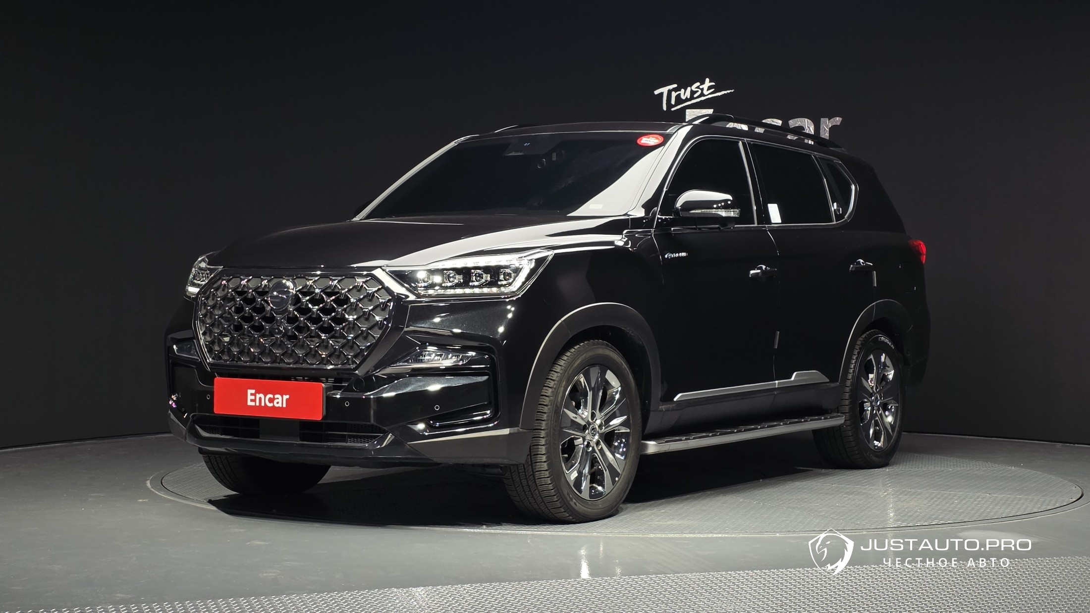 Автомобиль KG_Mobility_Ssangyong Rexton