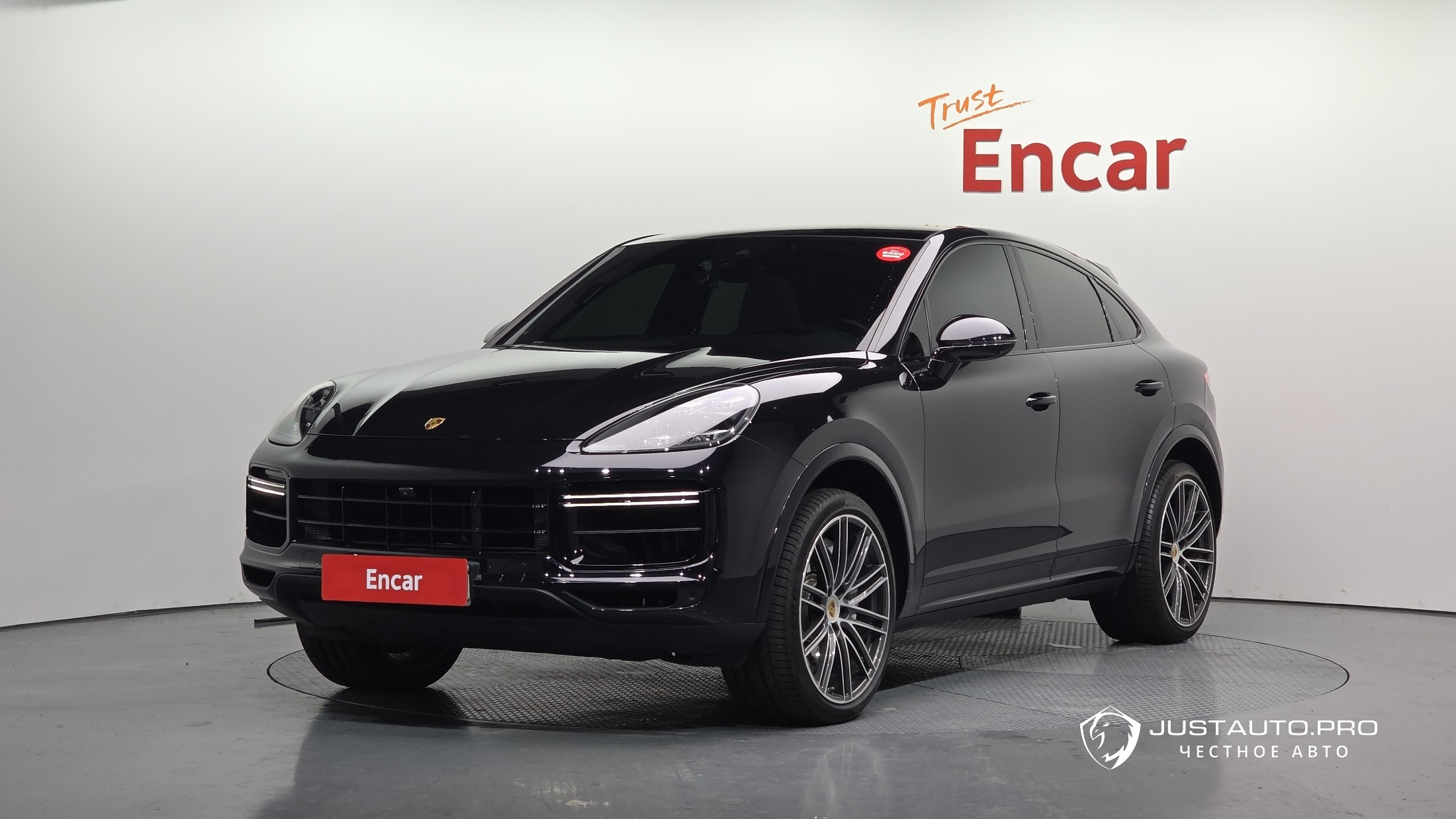 Автомобиль Porsche Cayenne