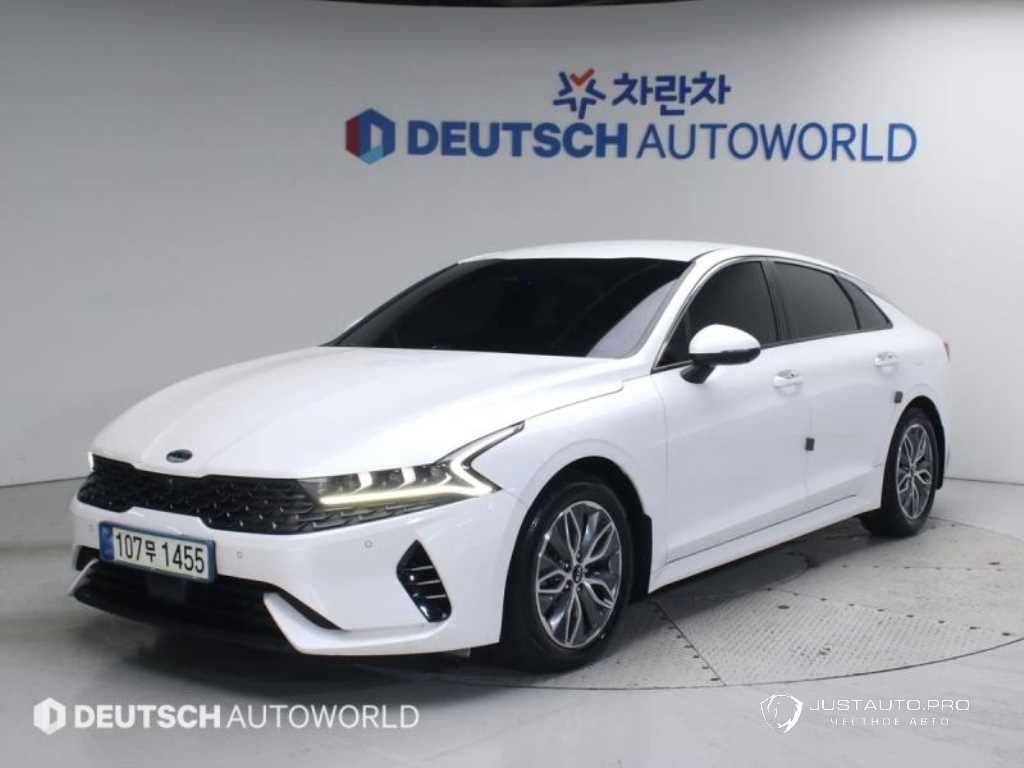 Автомобиль Kia K5