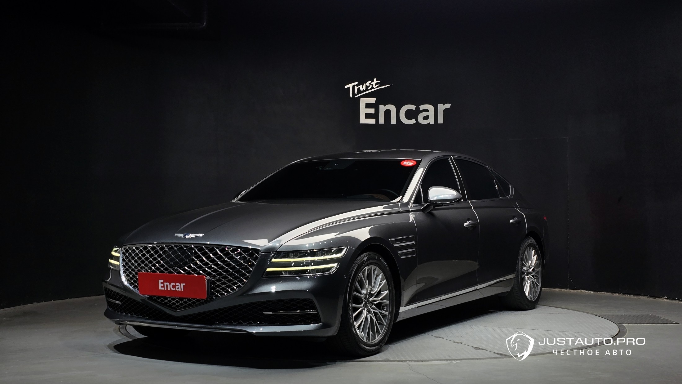 Автомобиль Genesis G80