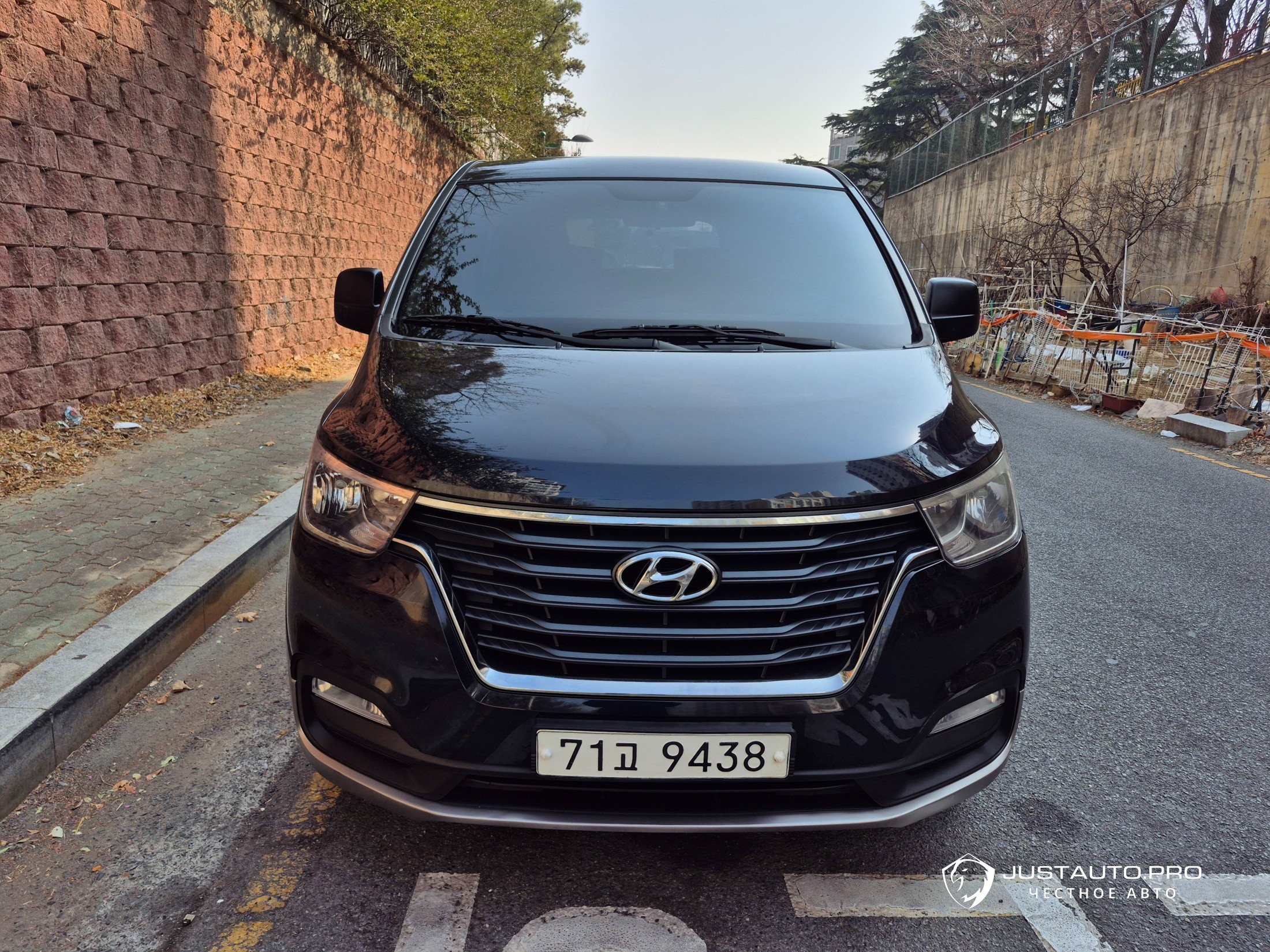 Автомобиль Hyundai Starex