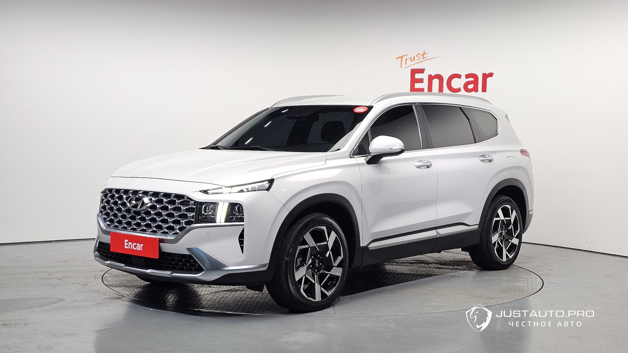 Автомобиль Hyundai Santafe