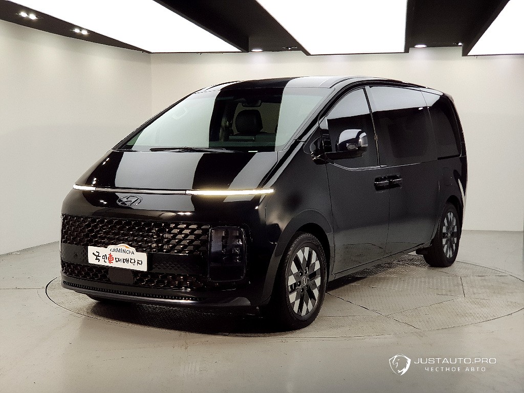 Автомобиль Hyundai Staria