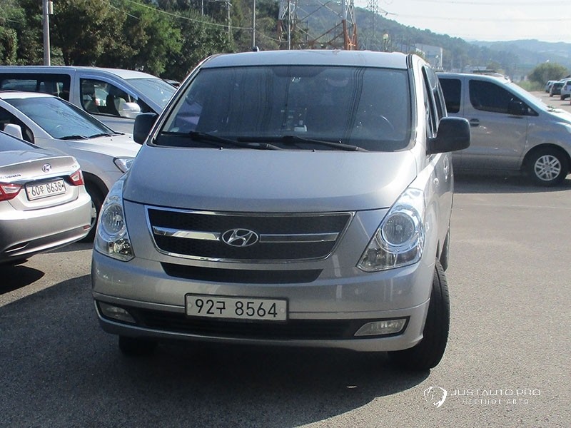 Автомобиль Hyundai Starex
